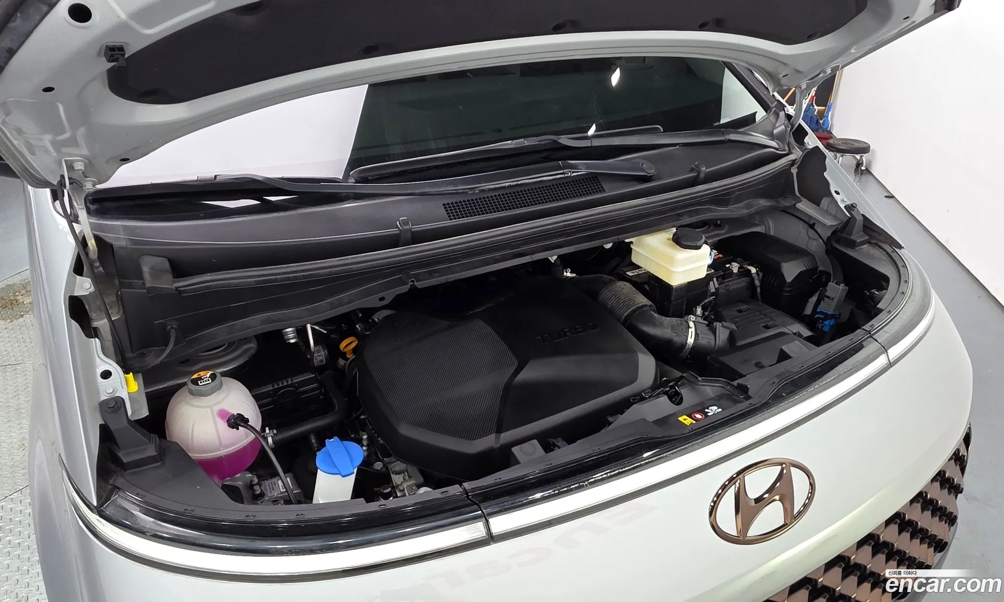 Hyundai Staria 2023 — 29