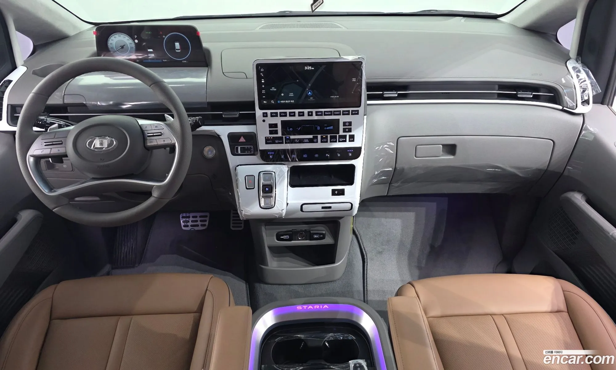 Hyundai Staria 2023 — 33