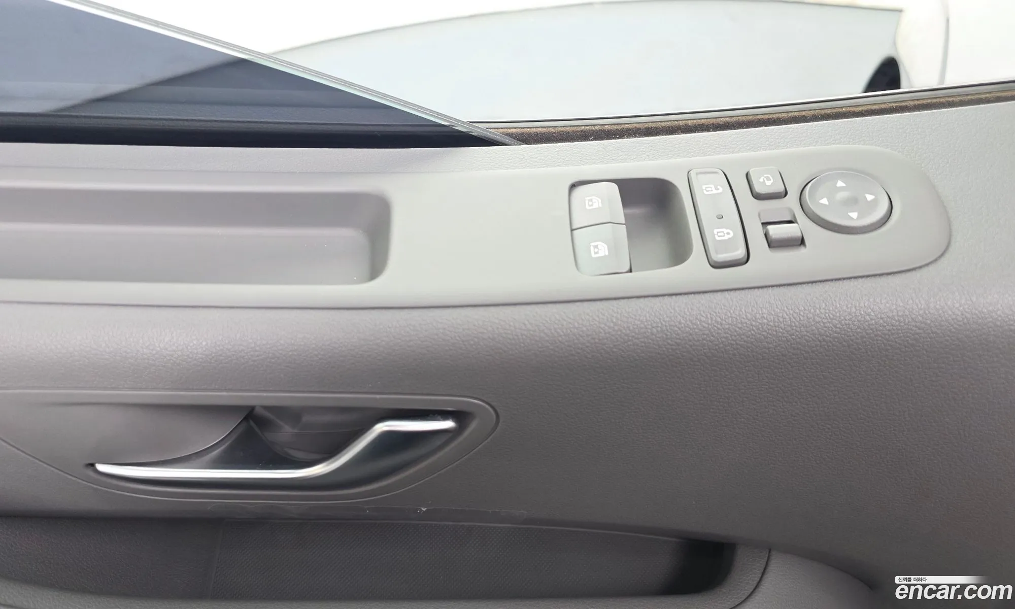 Hyundai Staria 2023 — 17