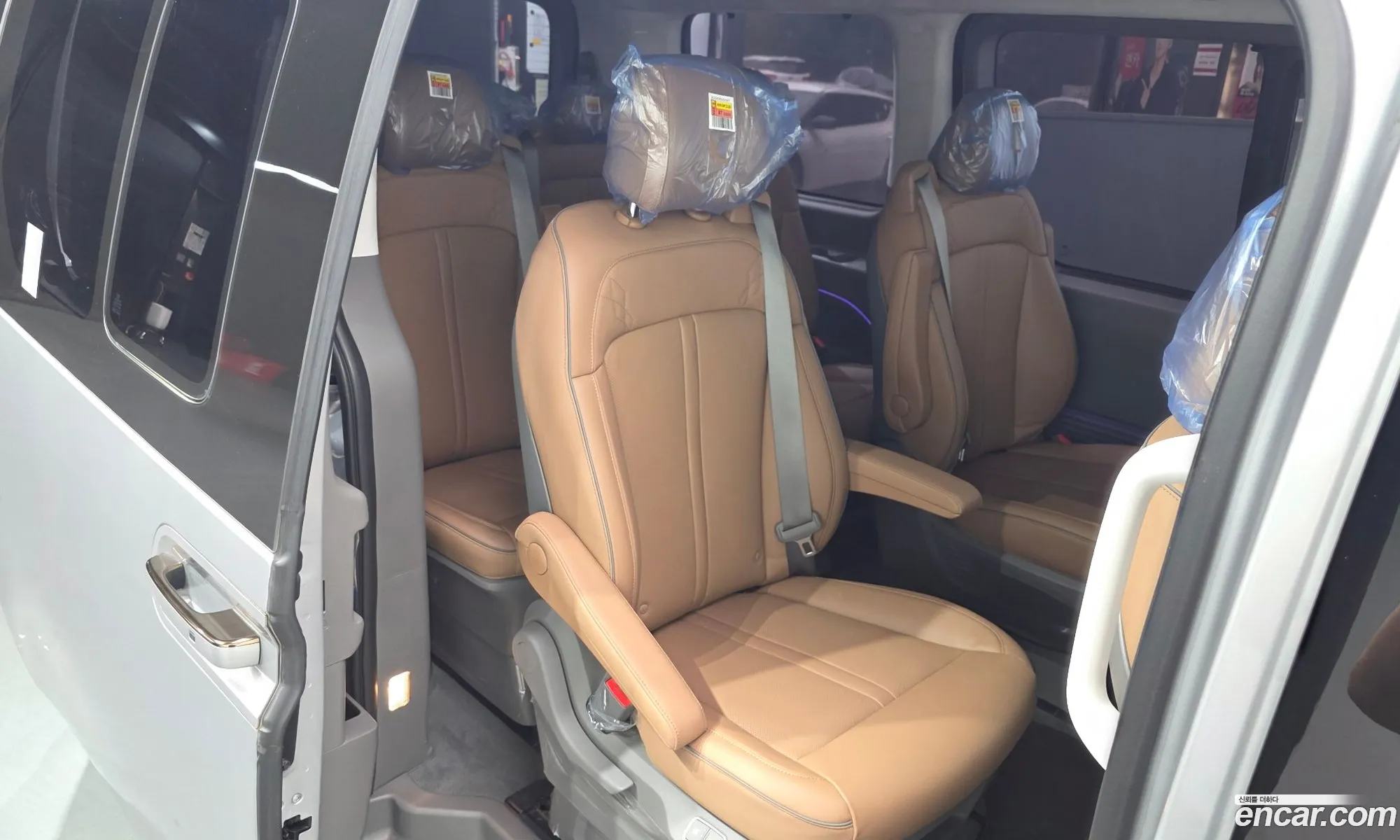 Hyundai Staria 2023 — 14