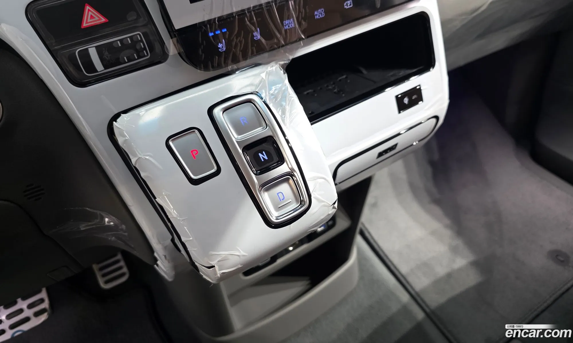 Hyundai Staria 2023 — 21