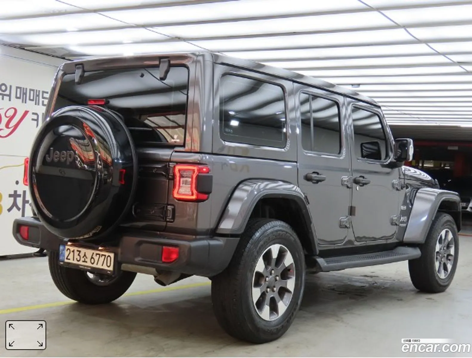 Jeep Wrangler 2022 — 19