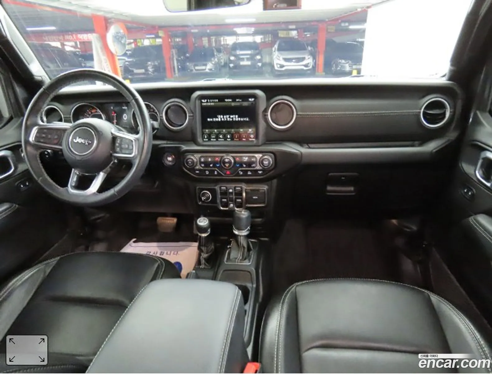 Jeep Wrangler 2022 — 18