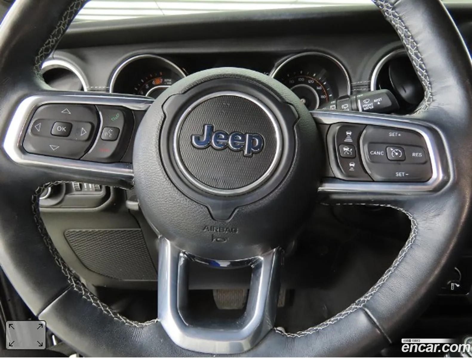 Jeep Wrangler 2022 — 16