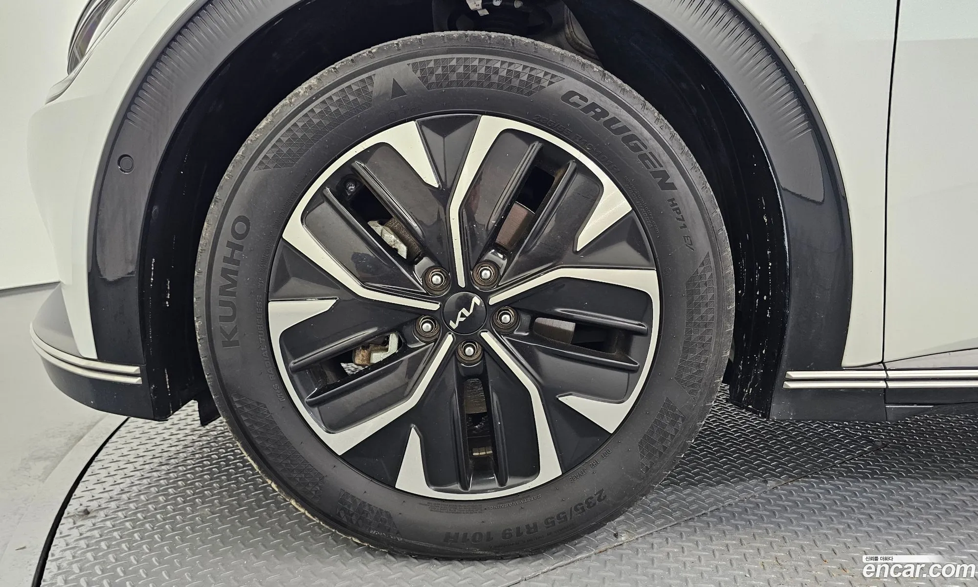 Kia EV6 2023 — 9
