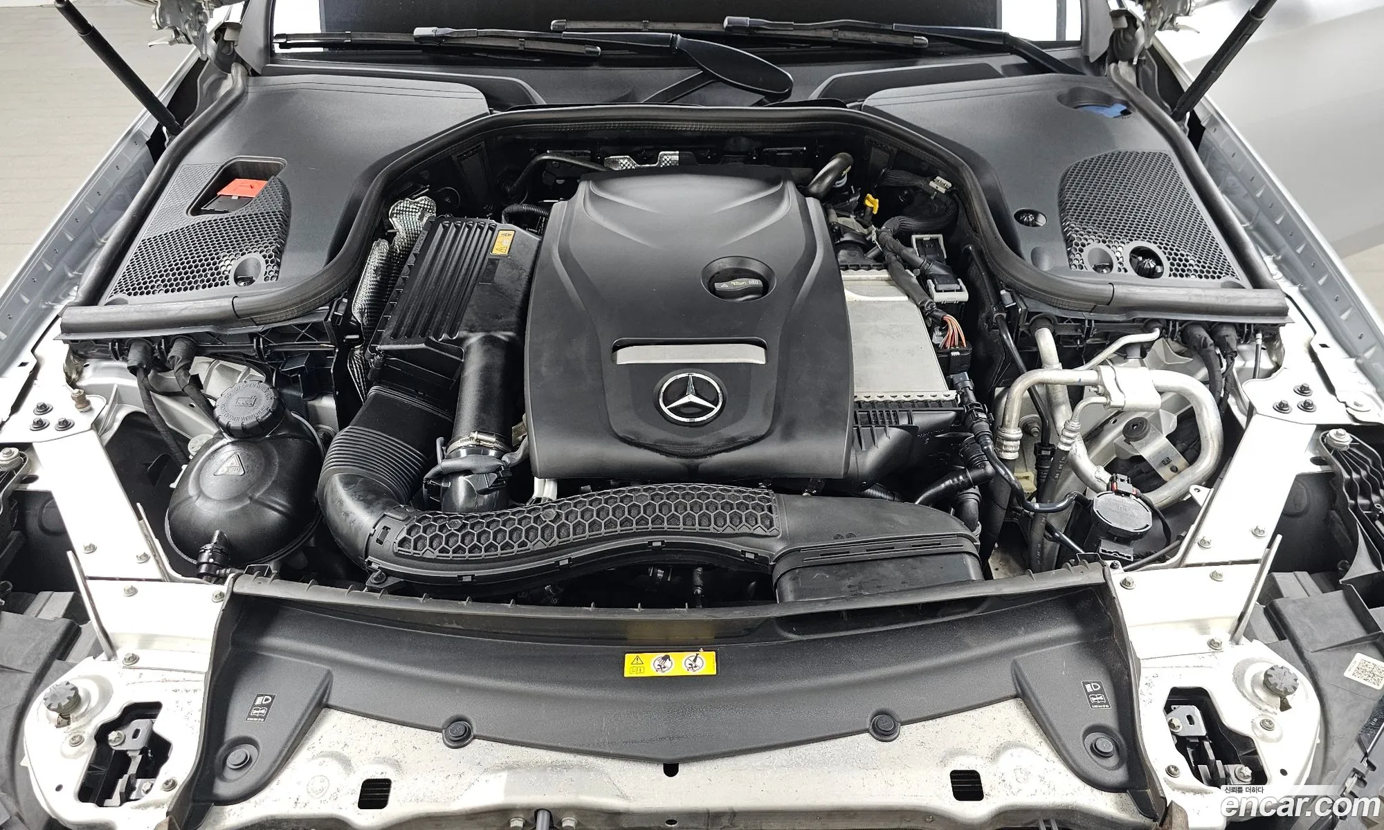 Mercedes-Benz E-Class W213 2016 WDDZF4KB5HA084100 — 5