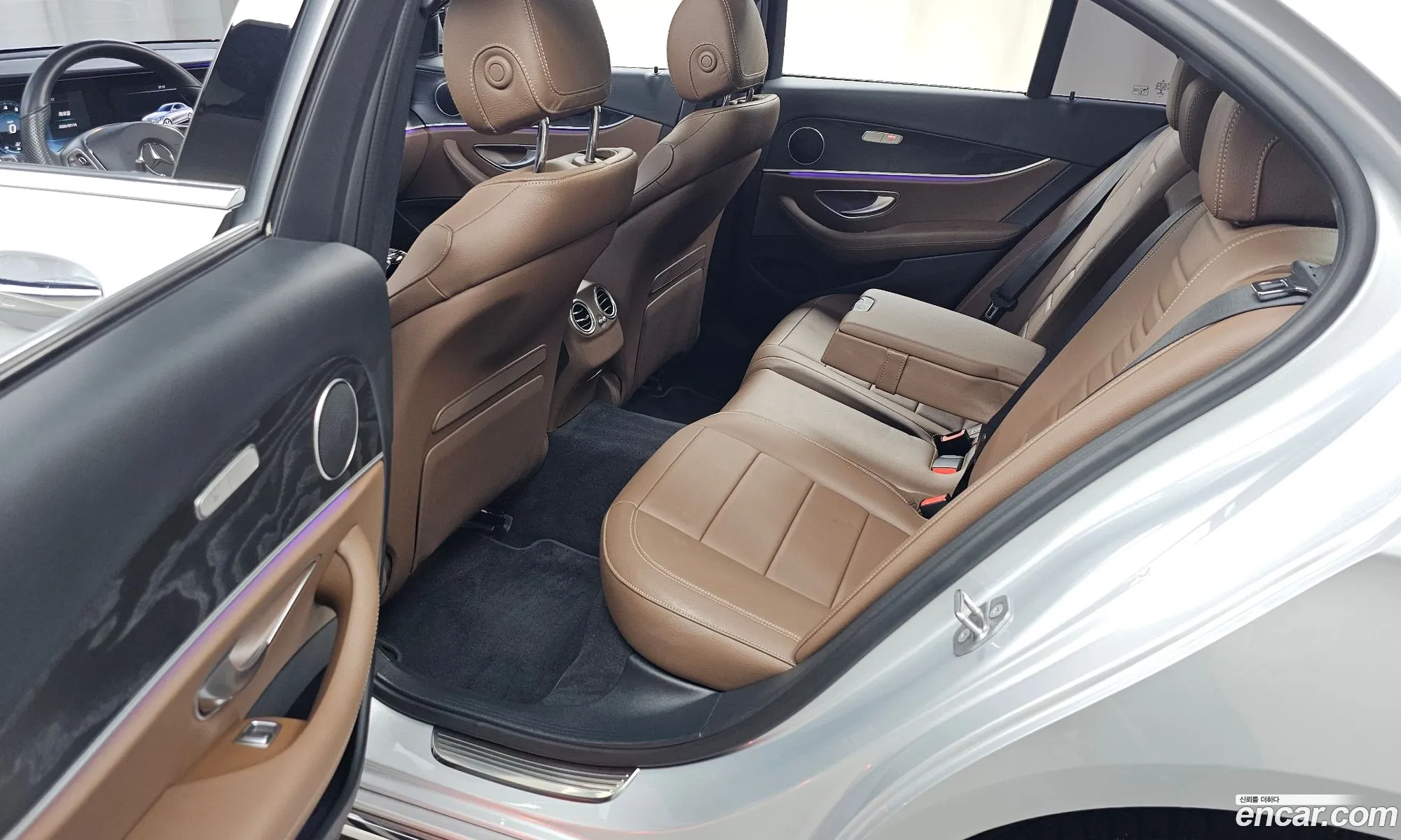 Mercedes-Benz E-Class W213 2016 WDDZF4KB5HA084100 — 18