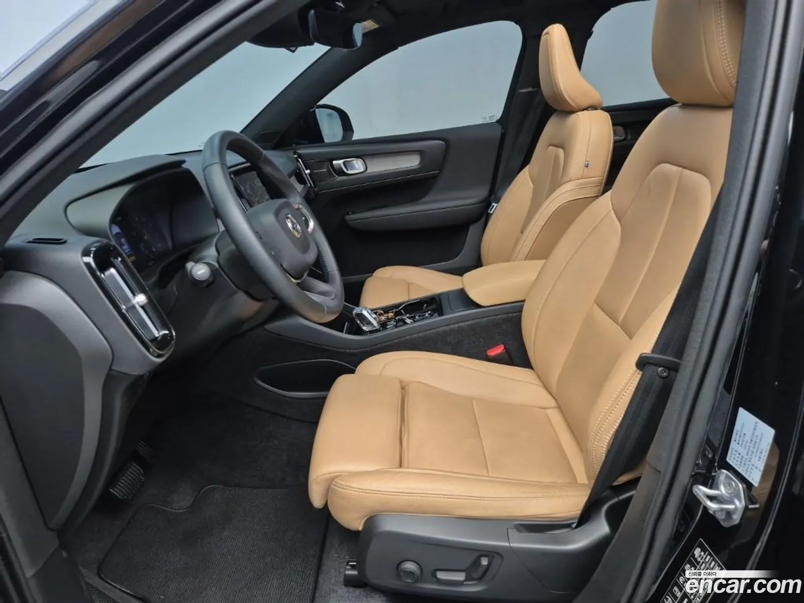 Volvo XC40 2021 — 16