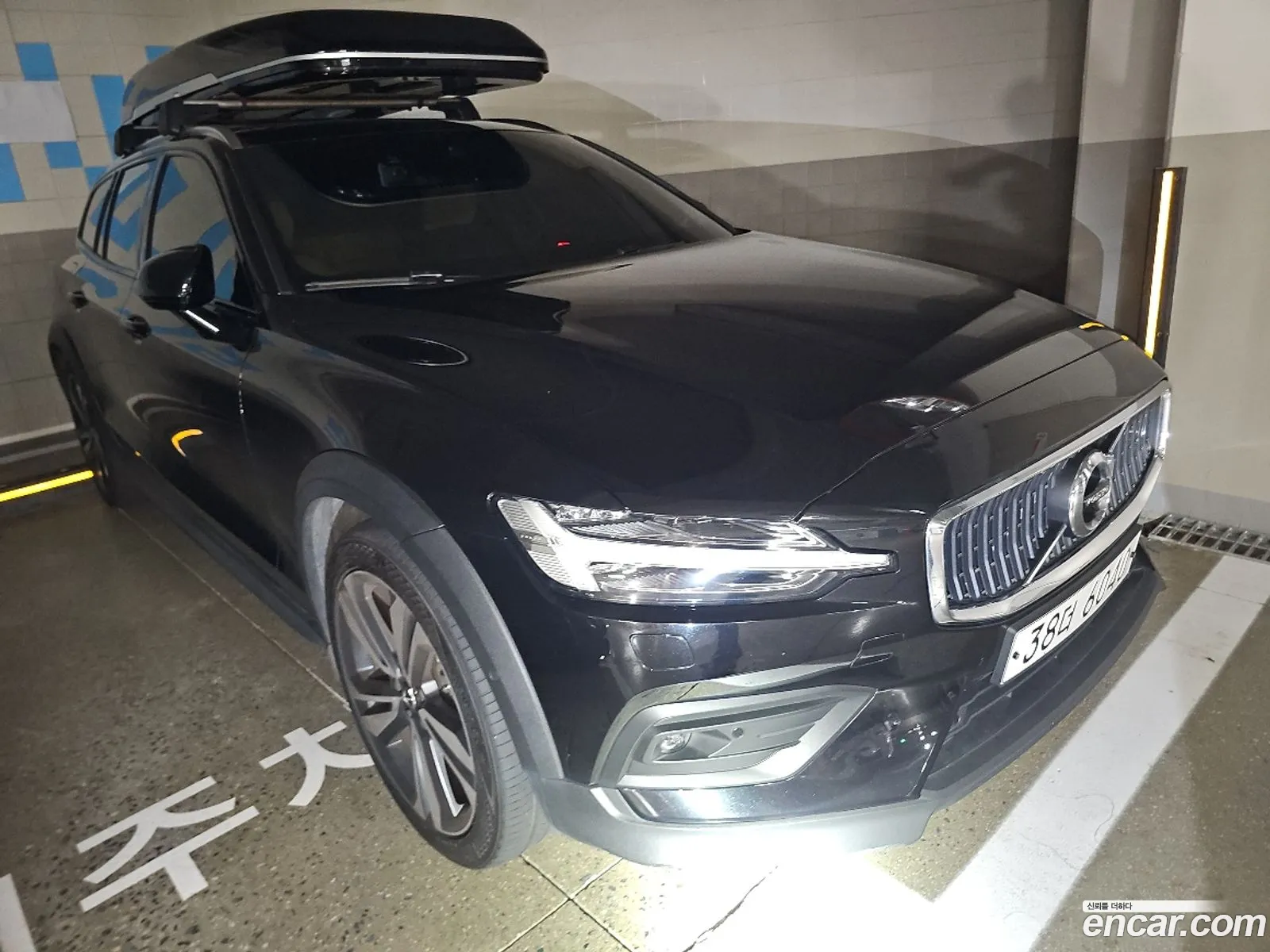 Volvo V60 Cross Country 2019 — 16