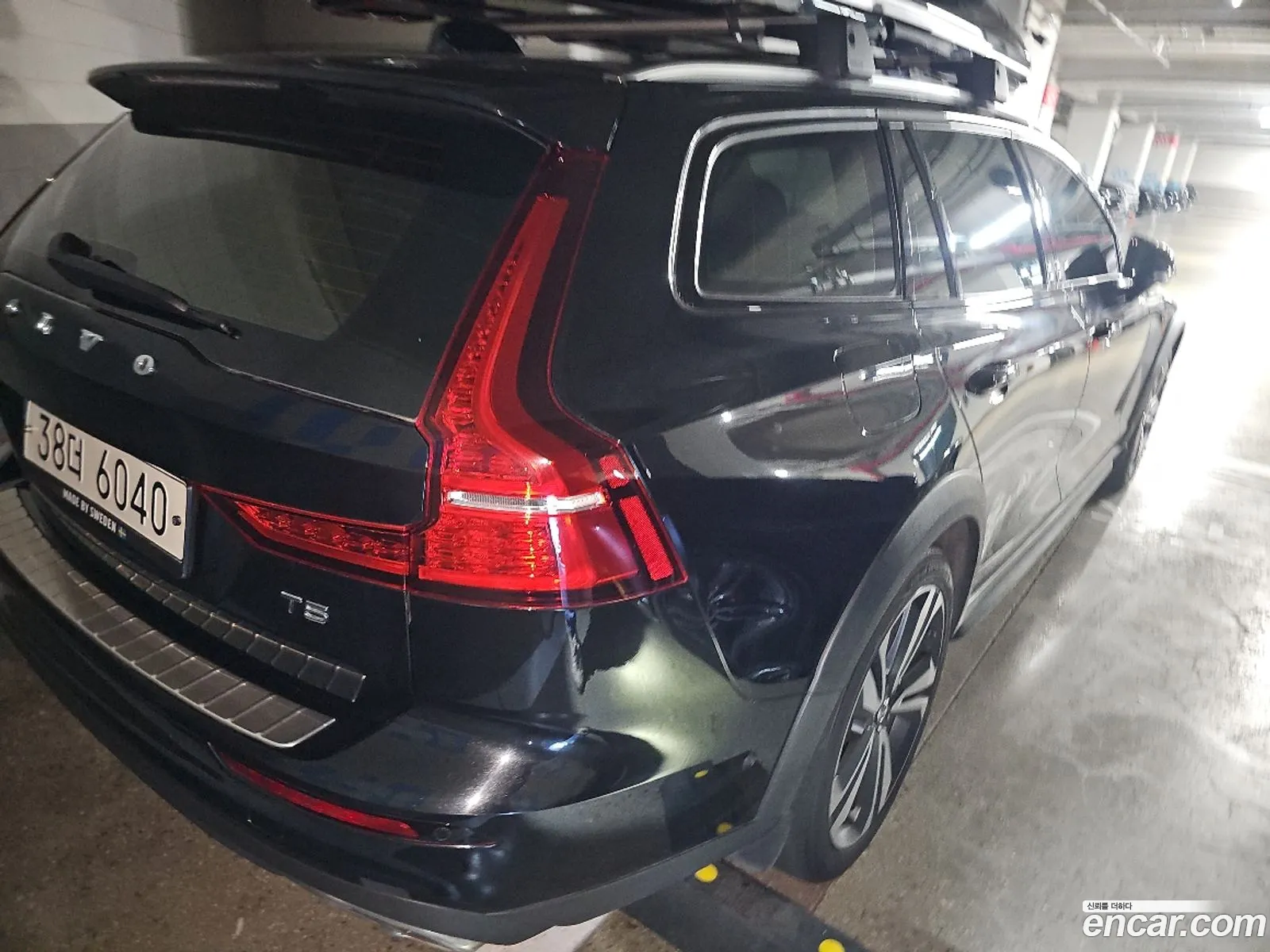 Volvo V60 Cross Country 2019 — 10