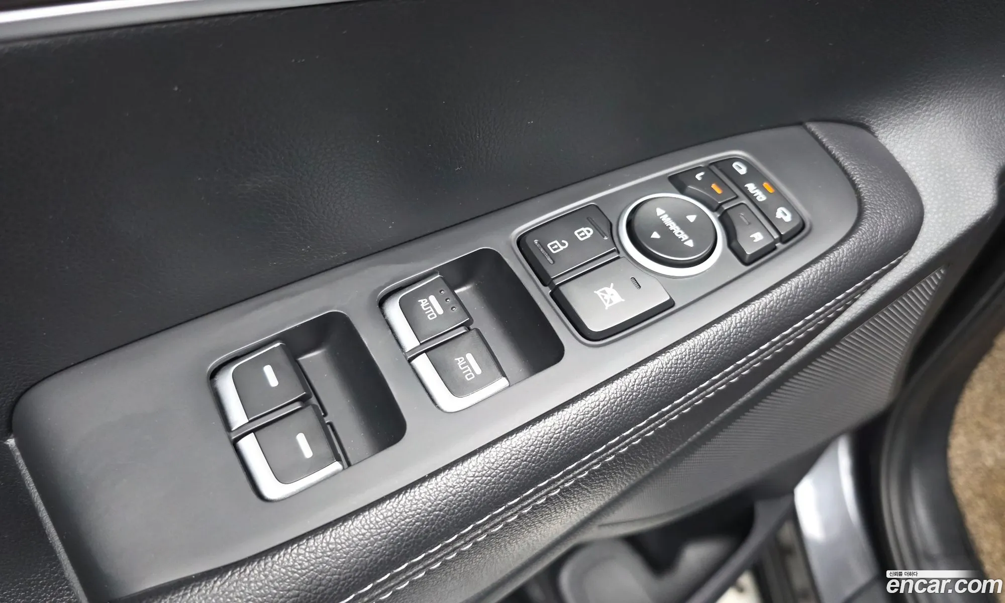 Kia Sorento 2017 KNAPS81ABHA331790 — 13