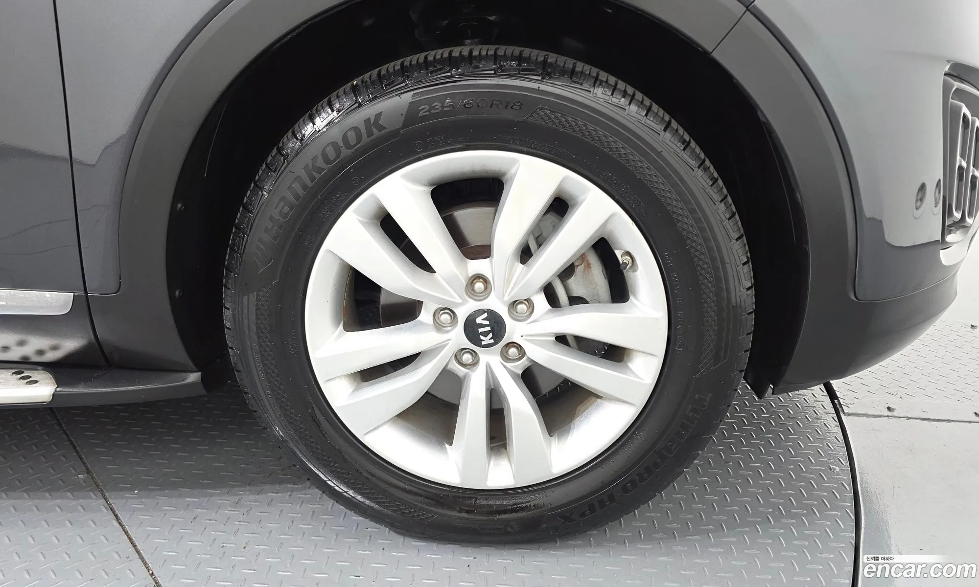 Kia Sorento 2017 KNAPS81ABHA331790 — 6