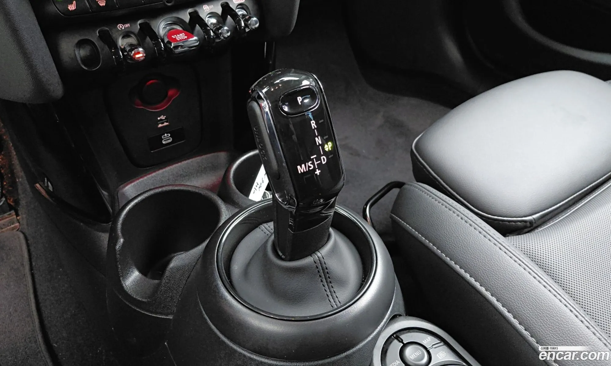 Mini Cooper 2023 — 6