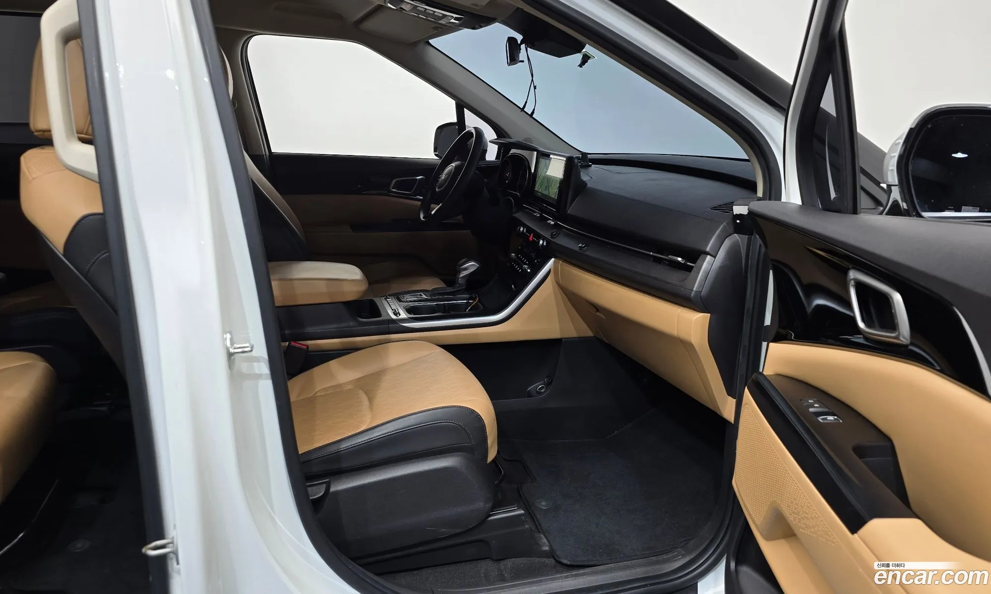 Kia Carnival 2022 KNANB81BBPS256620 — 6