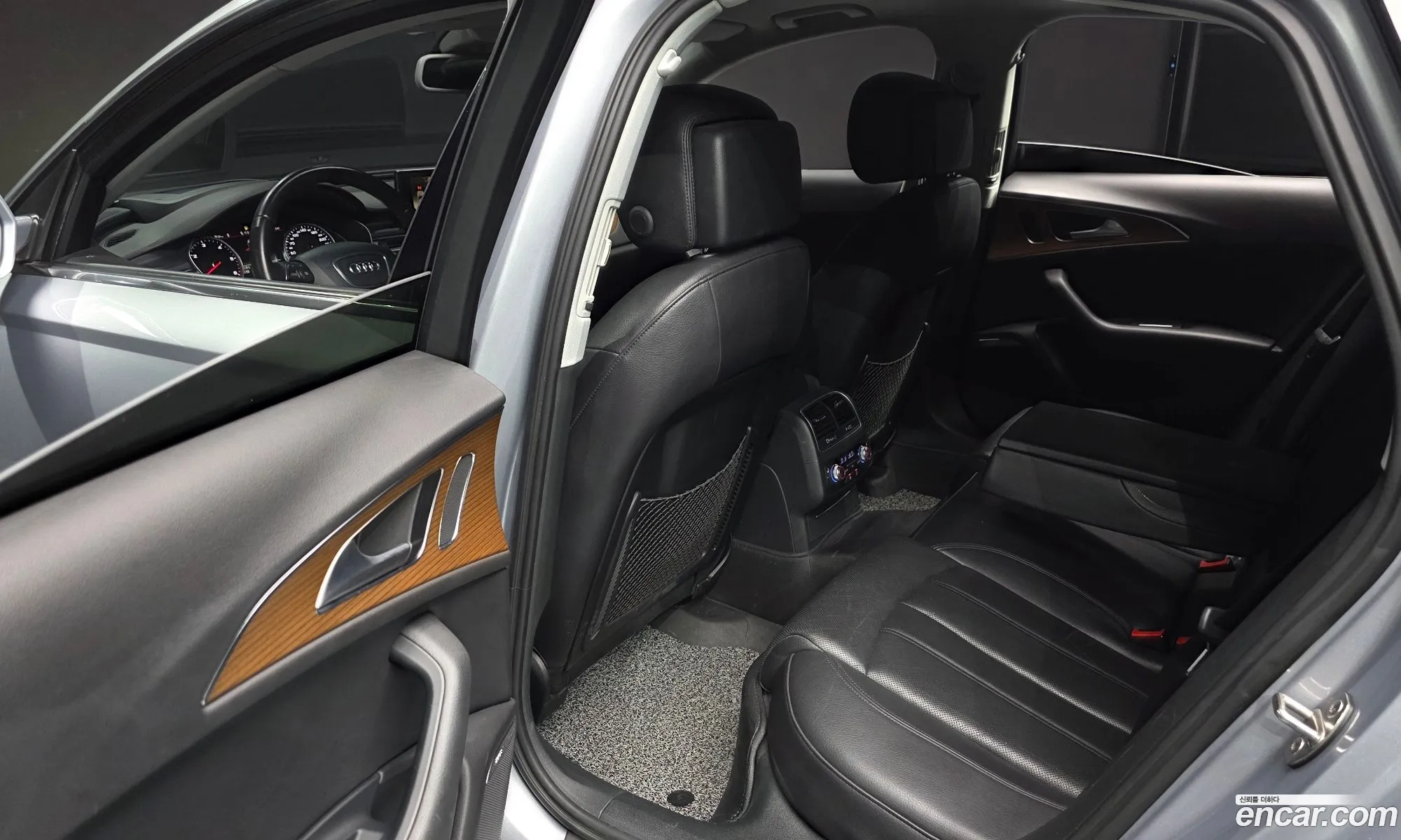 Audi A6 2015 — 16