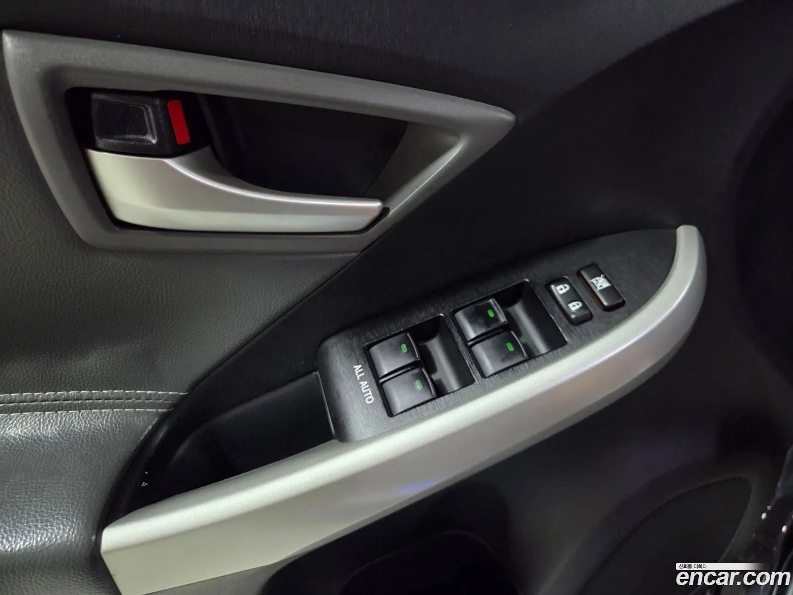 Toyota Prius 2014 — 11