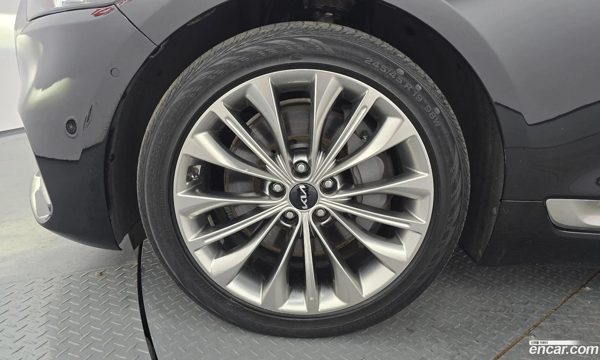 Kia K9 2022 KNAS2418DNS041807 — 28
