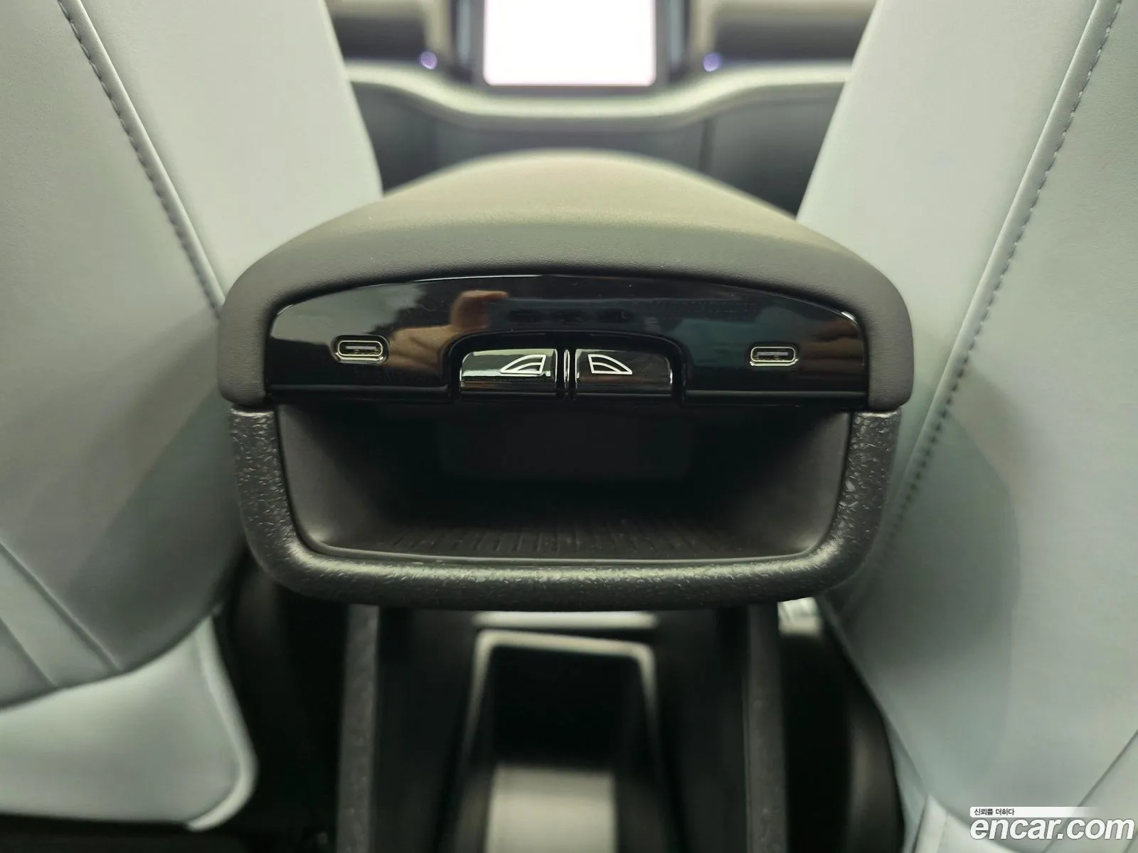 Volvo EX30 2025 — 13