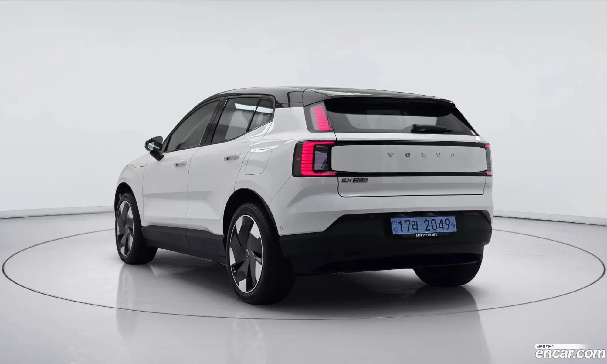 Volvo EX30 2025 — 7
