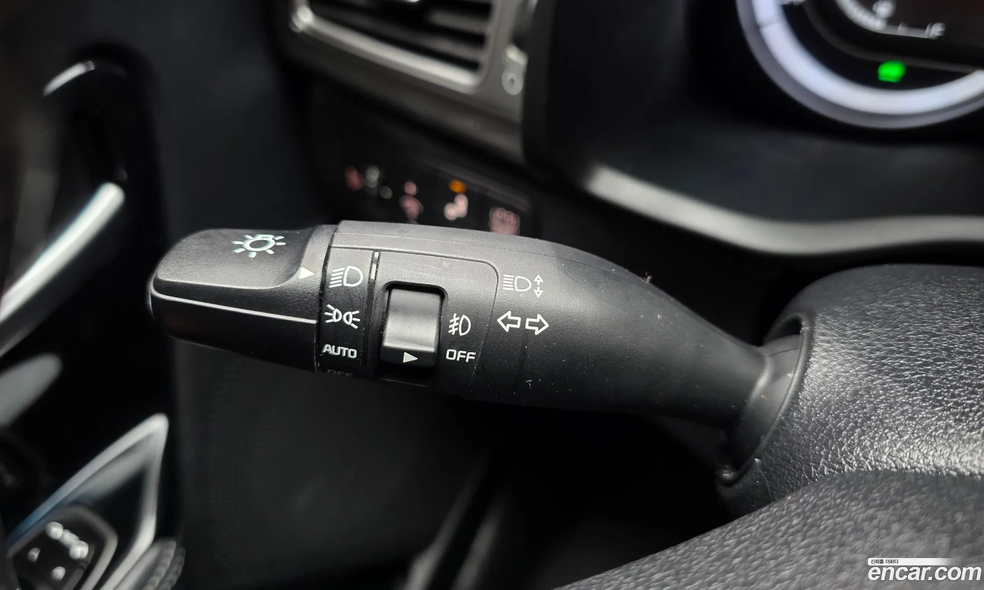 Kia Niro 2018 KNACB81CGJA245487 — 11