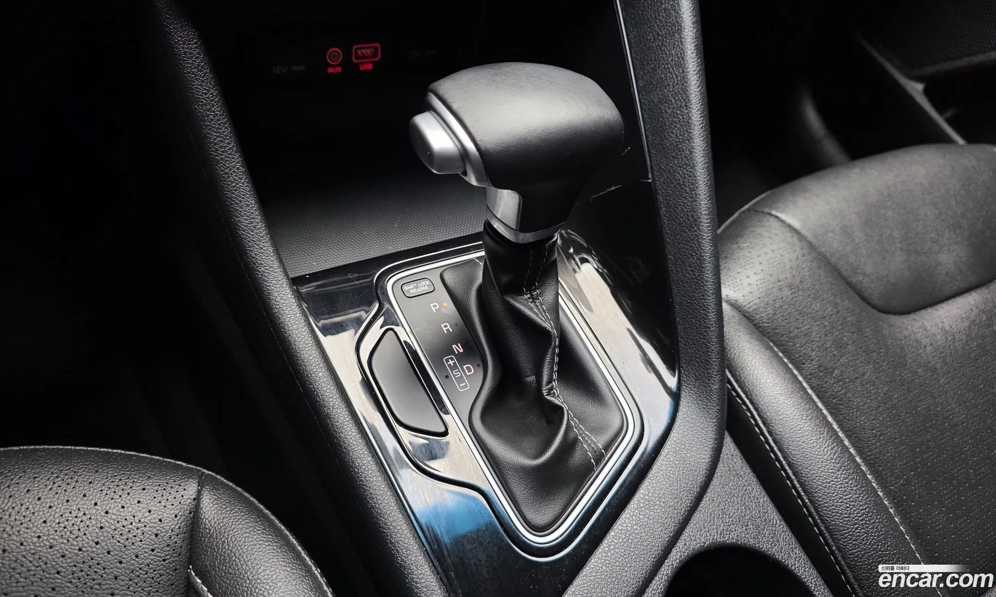 Kia Niro 2018 KNACB81CGJA245487 — 12