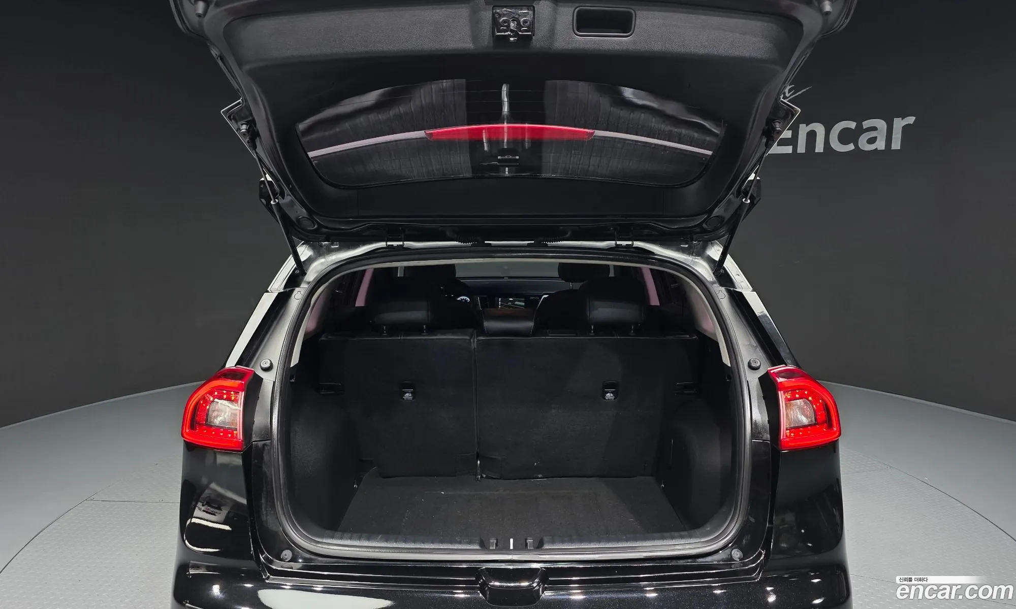 Kia Niro 2018 KNACB81CGJA245487 — 7