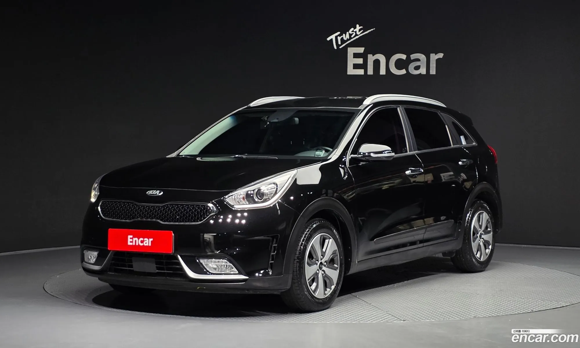 Kia Niro 2018 KNACB81CGJA245487 — 2