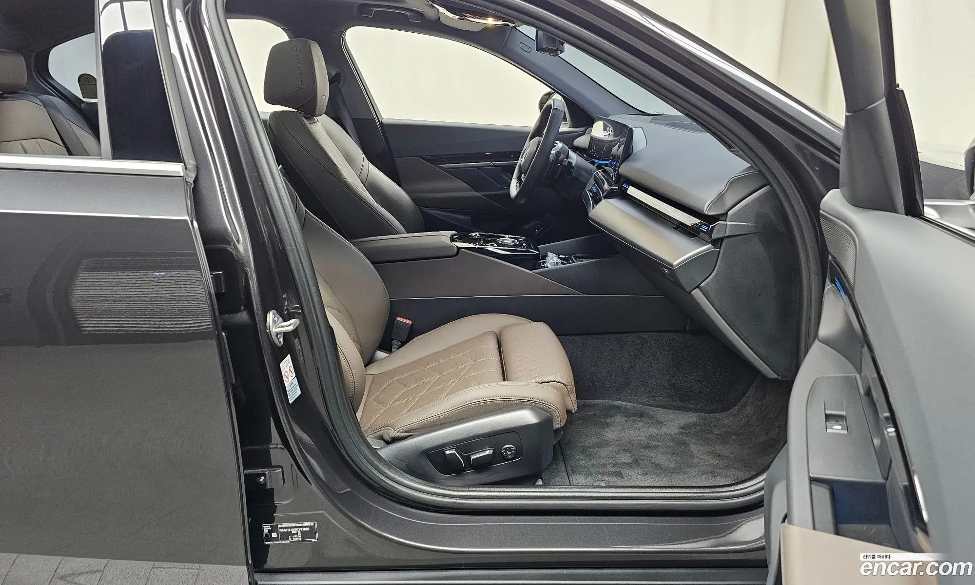 BMW 5 Series 2023 WBA21FJ0XRCP91900 — 13