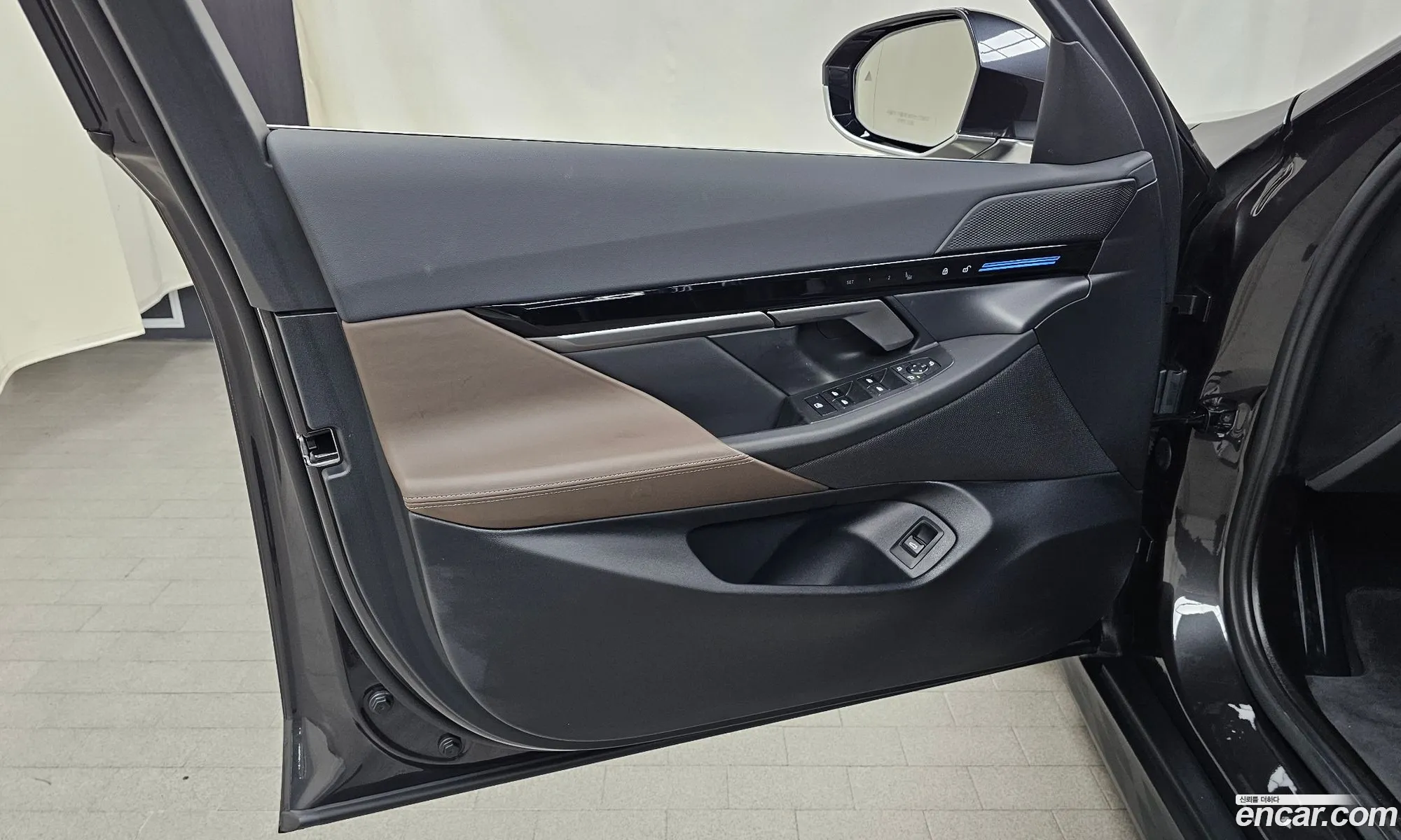 BMW 5 Series 2023 WBA21FJ0XRCP91900 — 8