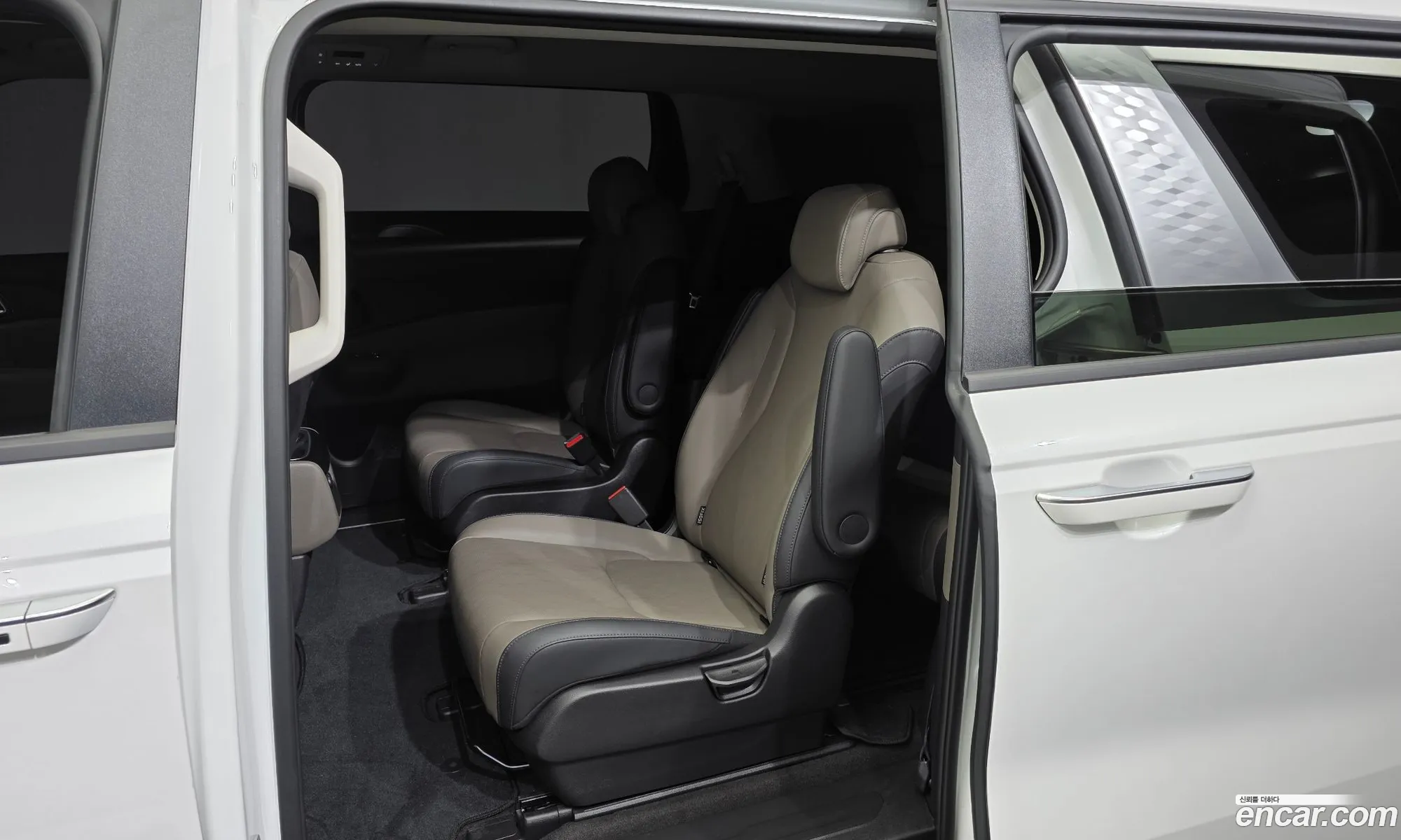 Kia Carnival 2024 — 11