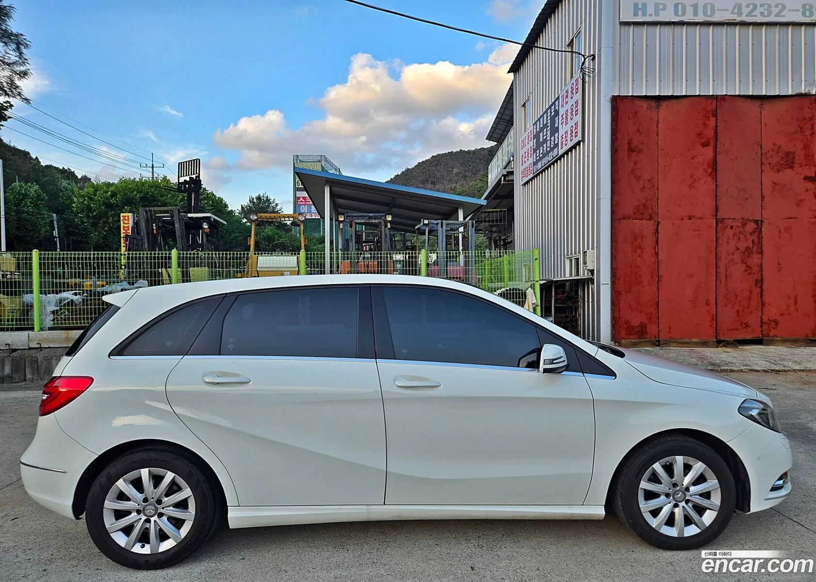 Mercedes-Benz B-Class W246 2014 — 17