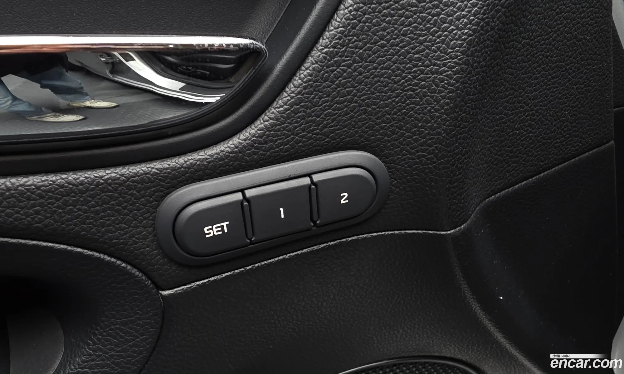Kia K3 2013 KNAFZ412BDA090380 — 24
