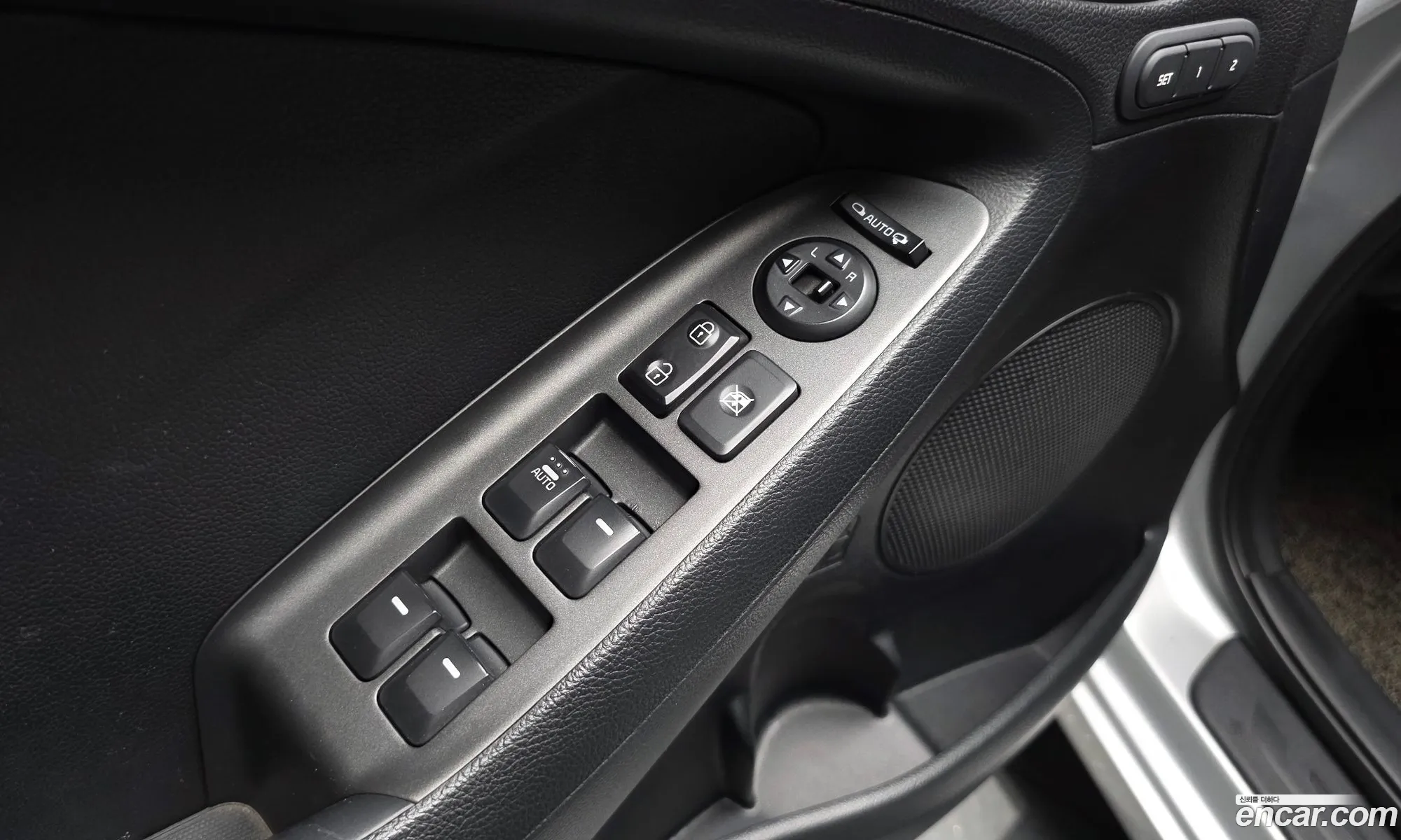 Kia K3 2013 KNAFZ412BDA090380 — 26
