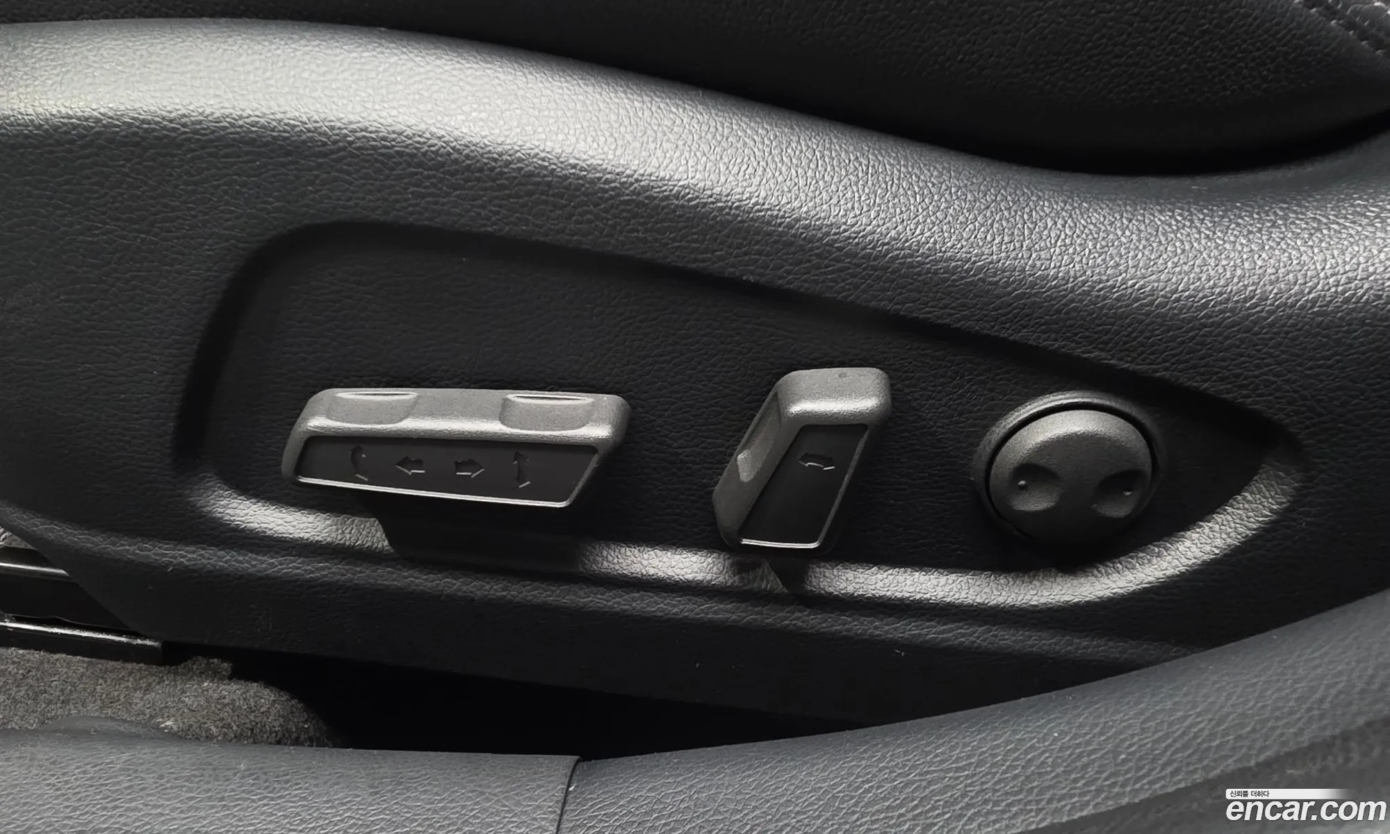 Kia K3 2013 KNAFZ412BDA090380 — 29