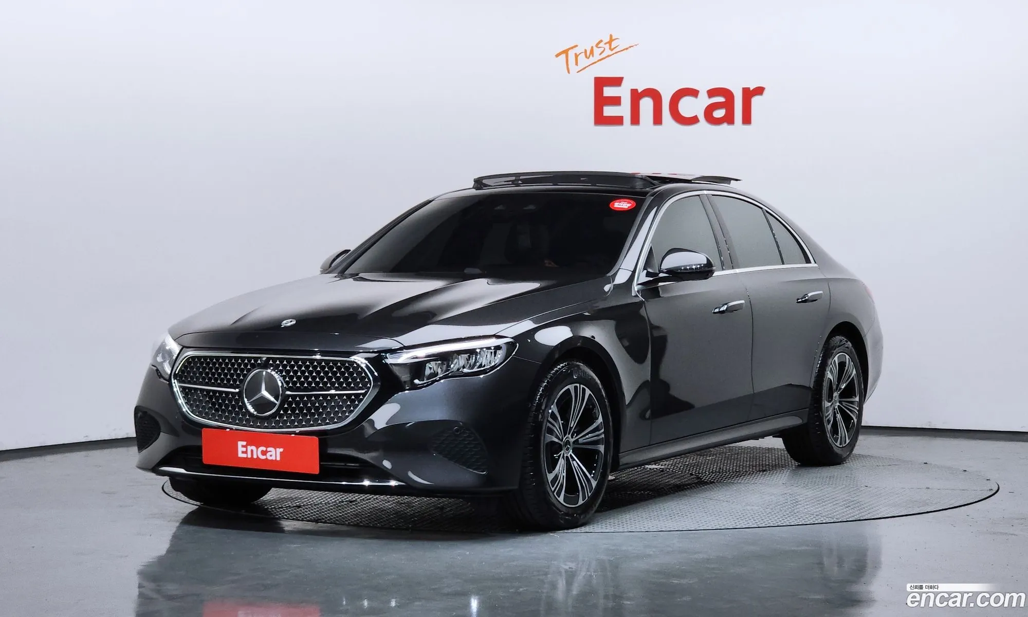 Mercedes-Benz E-Class W214 2025 — 3