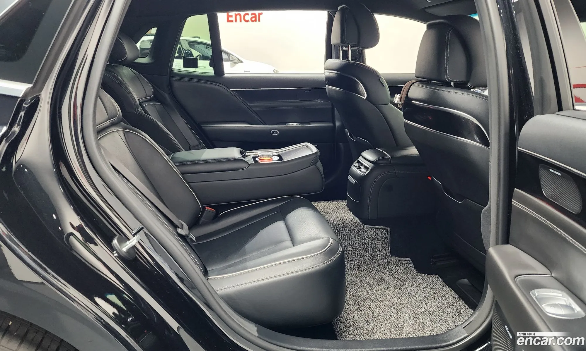 Genesis G90 2022 KMTFA41DDNU006100 — 11