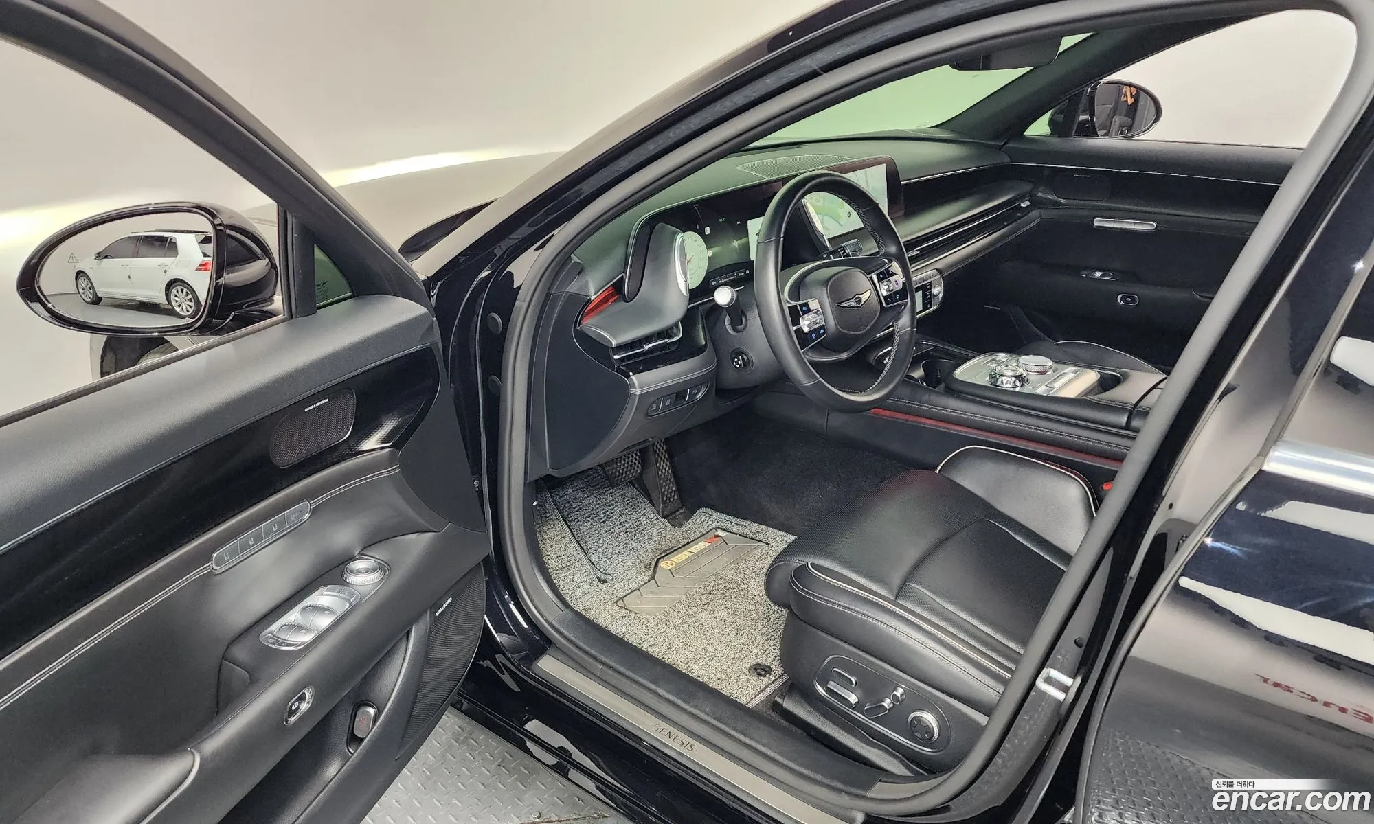 Genesis G90 2022 KMTFA41DDNU006100 — 12