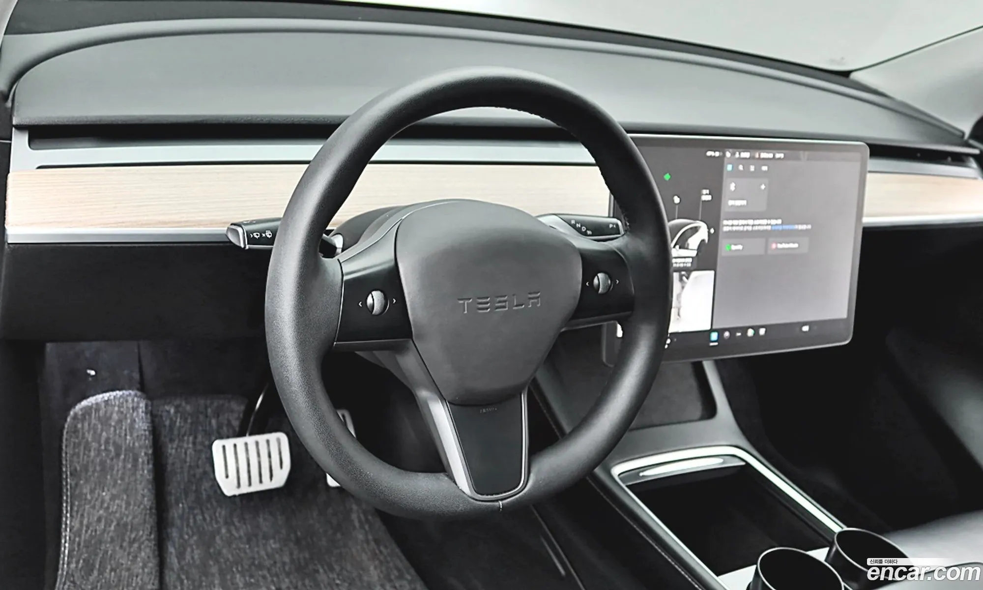 Tesla Model Y 2021 — 2
