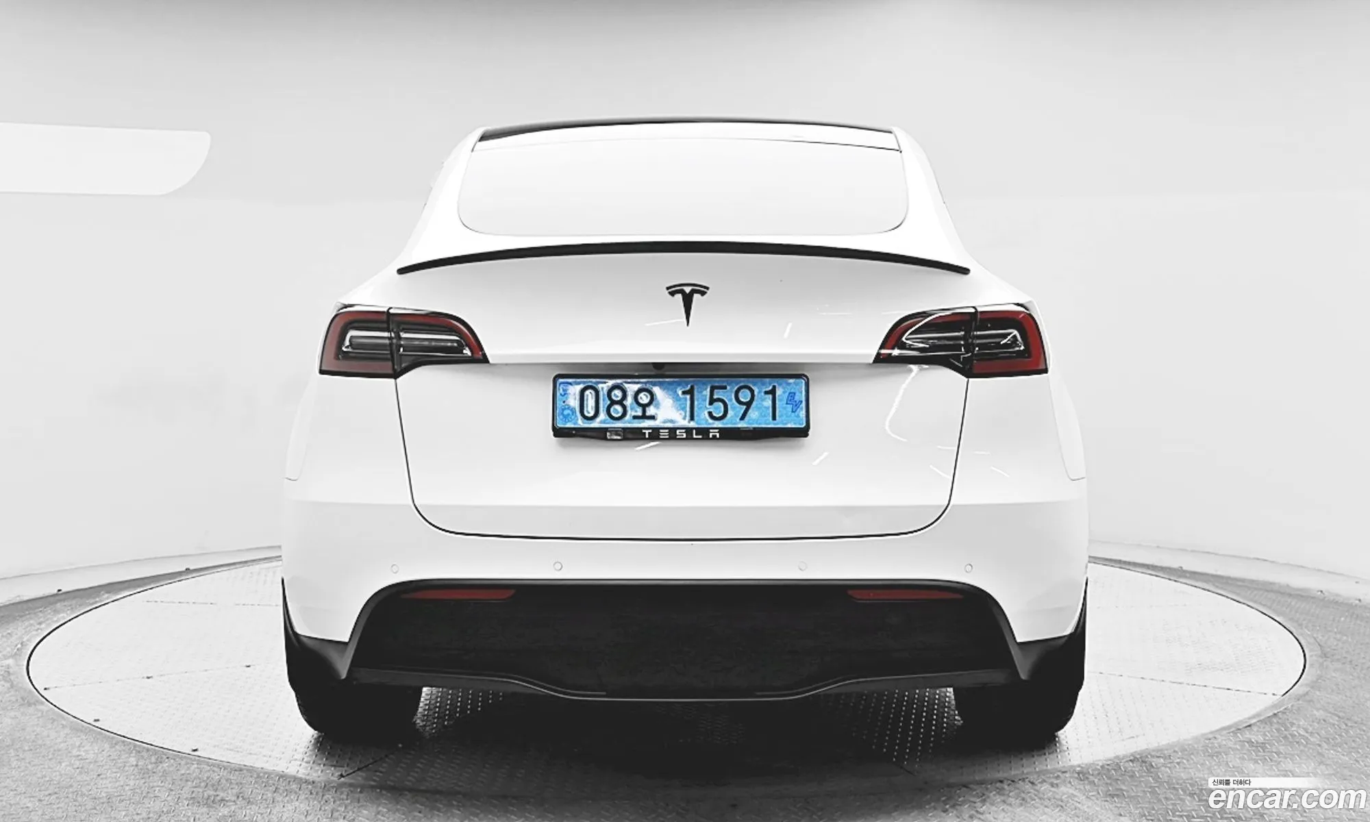 Tesla Model Y 2021 — 11