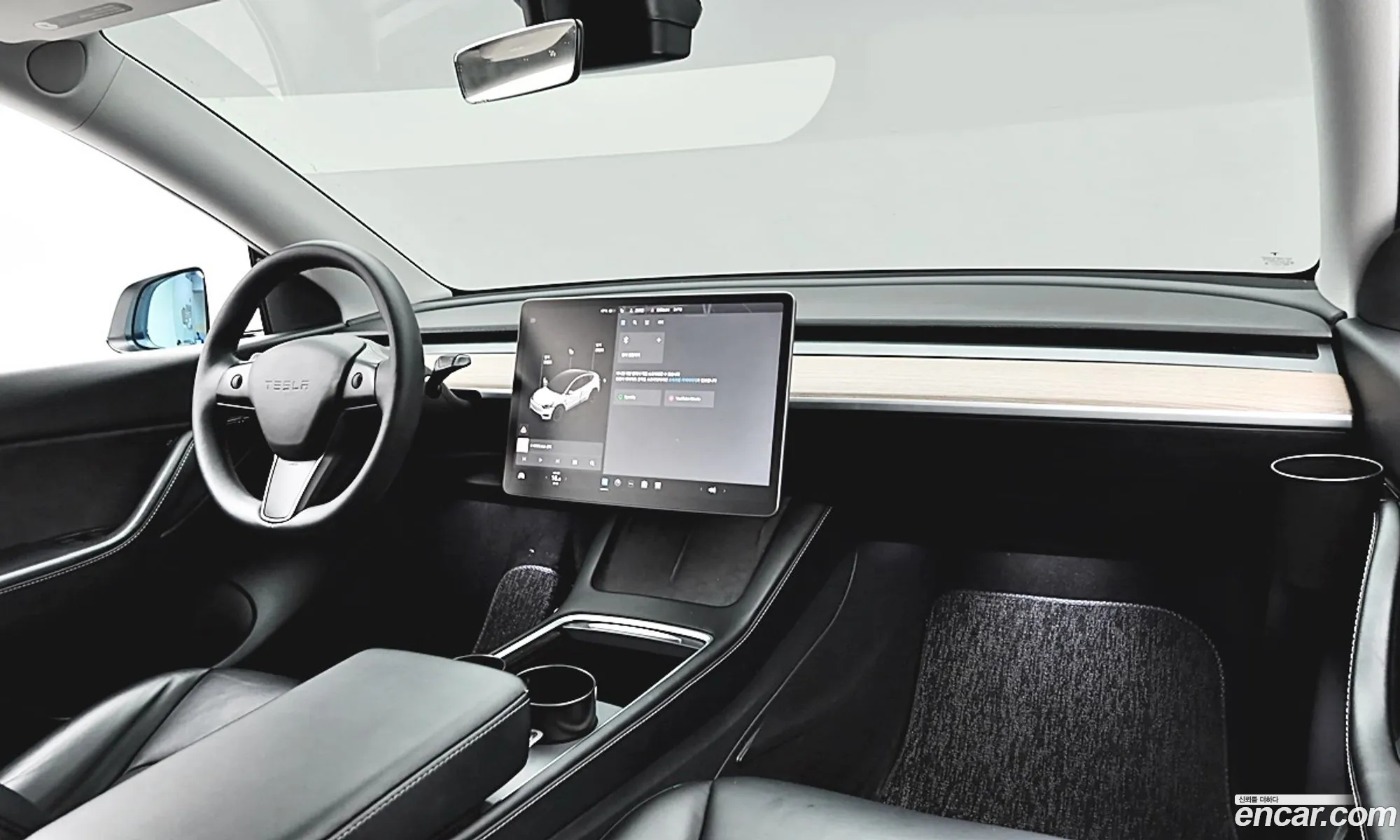 Tesla Model Y 2021 — 6