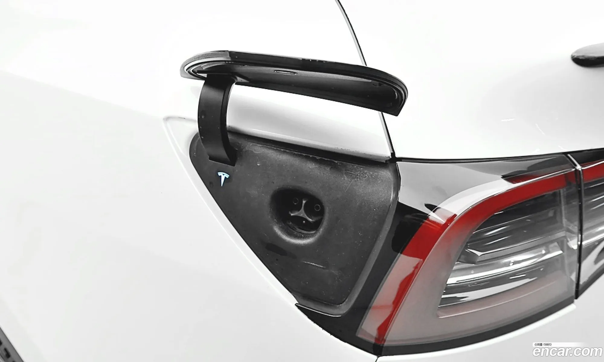 Tesla Model Y 2021 — 8