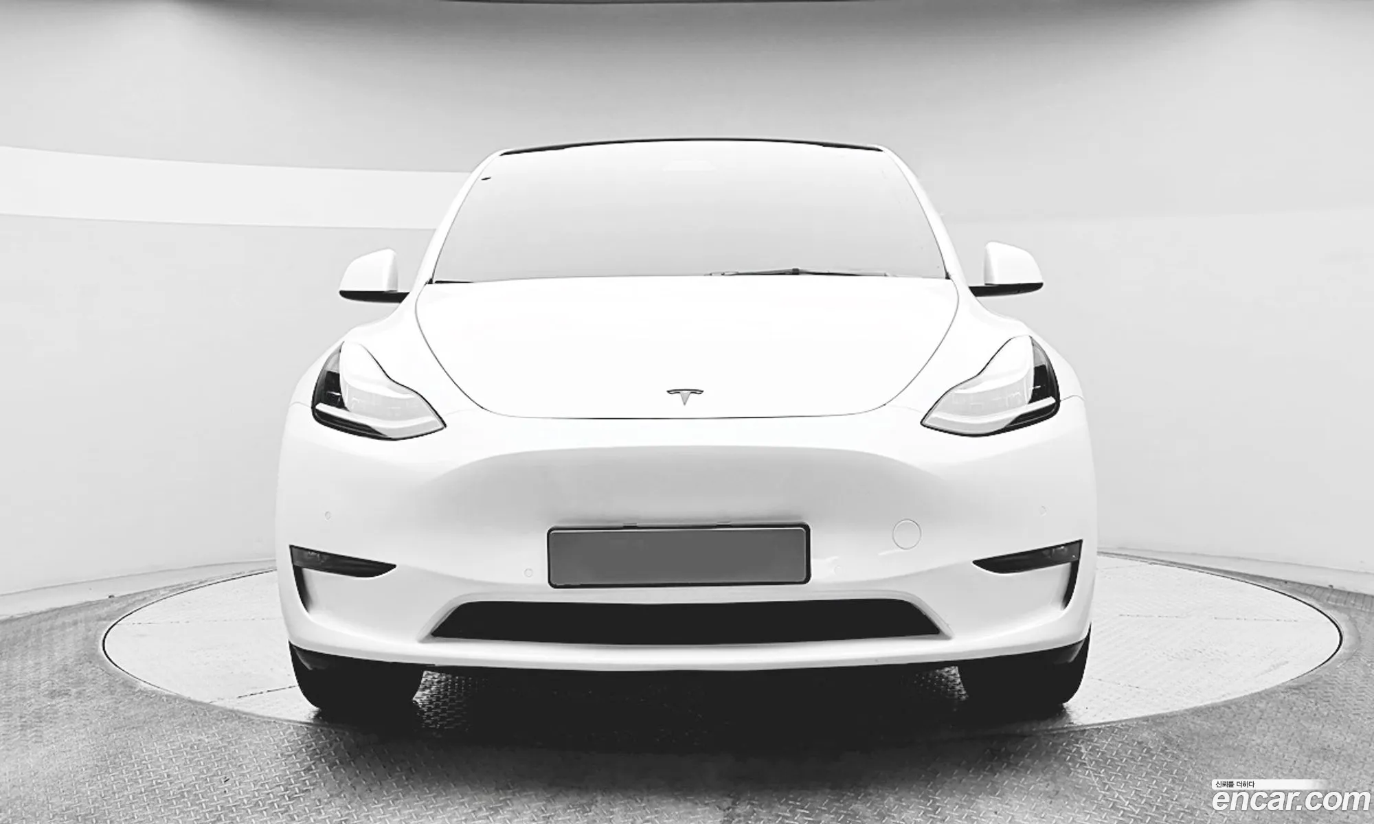 Tesla Model Y 2021 — 13