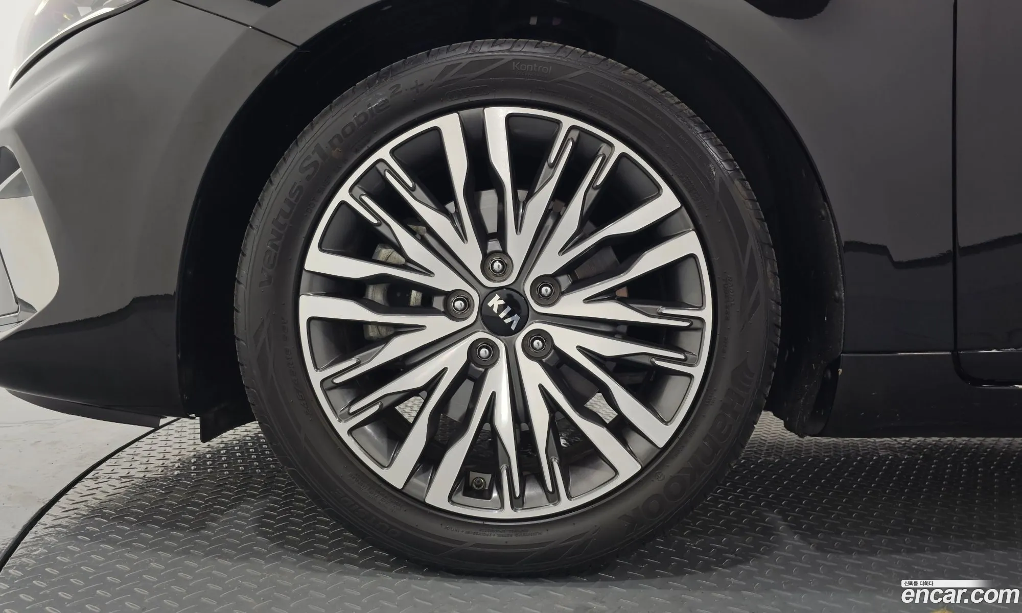 Kia K7 Premier 2019 KNALC41BBLA200146 — 14
