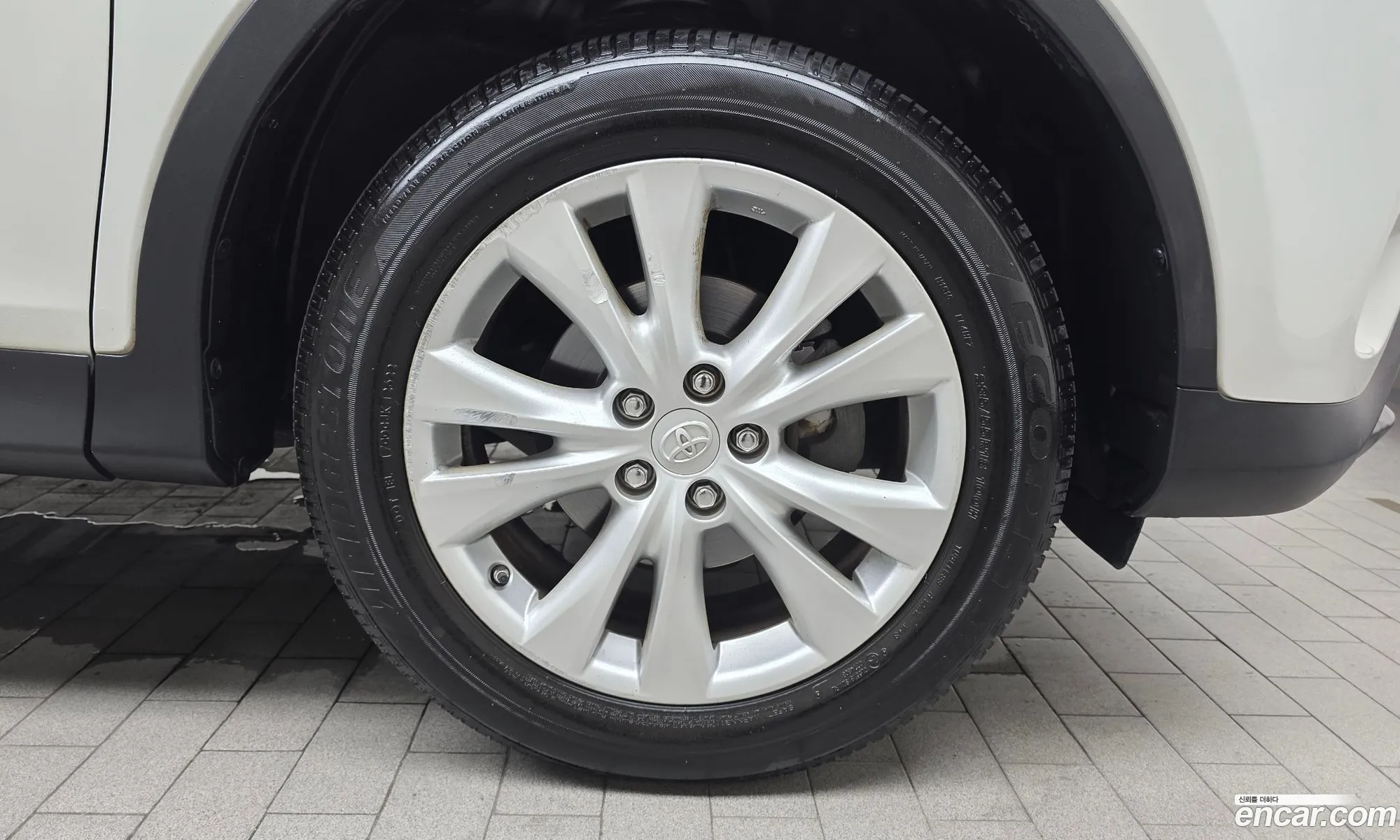 Toyota RAV4 2014 JTMDFREV2ED056076 — 21