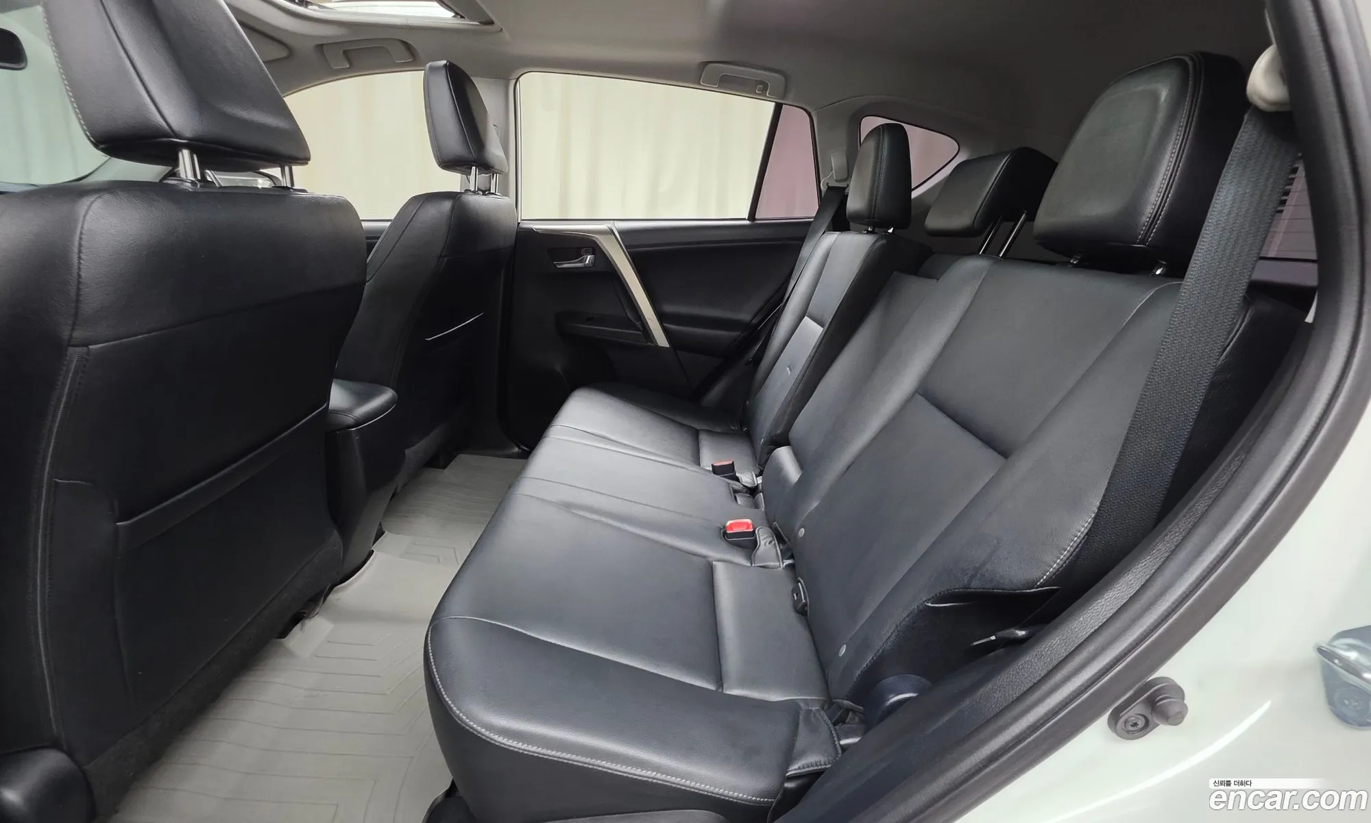 Toyota RAV4 2014 JTMDFREV2ED056076 — 19