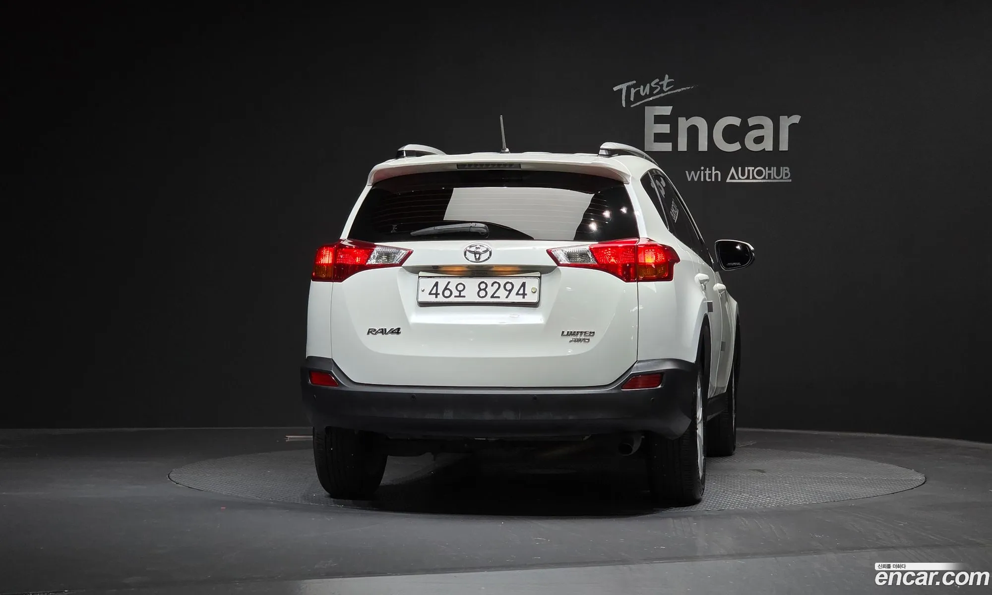 Toyota RAV4 2014 JTMDFREV2ED056076 — 32