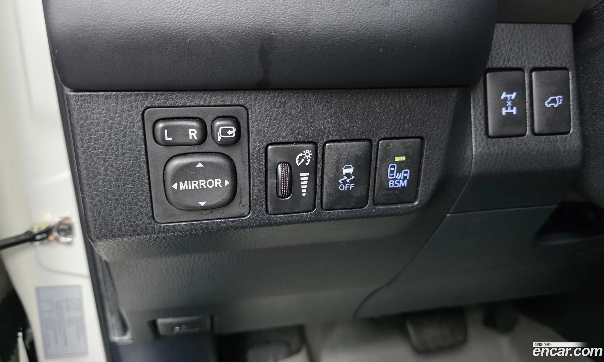 Toyota RAV4 2014 JTMDFREV2ED056076 — 23