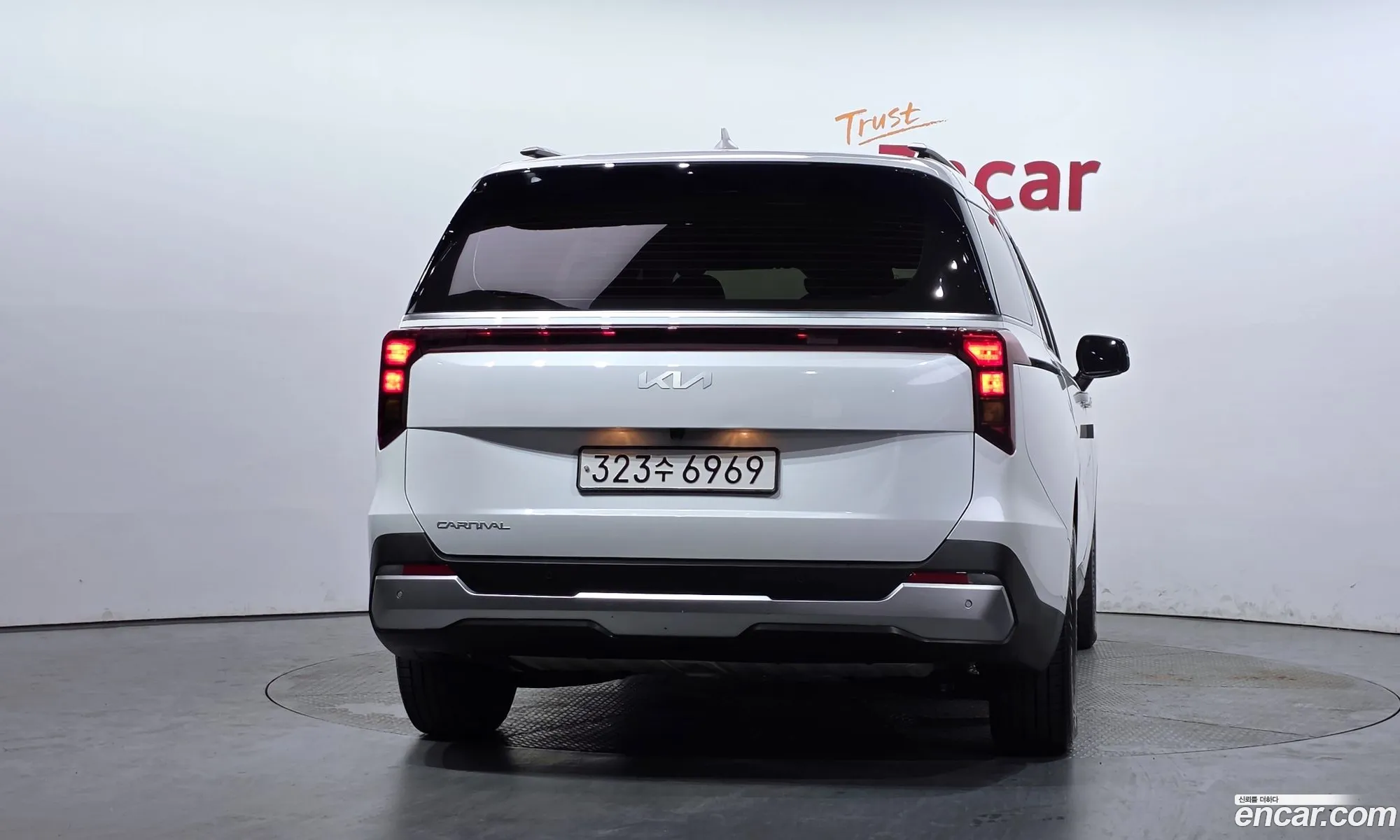 Kia Carnival 2024 — 4