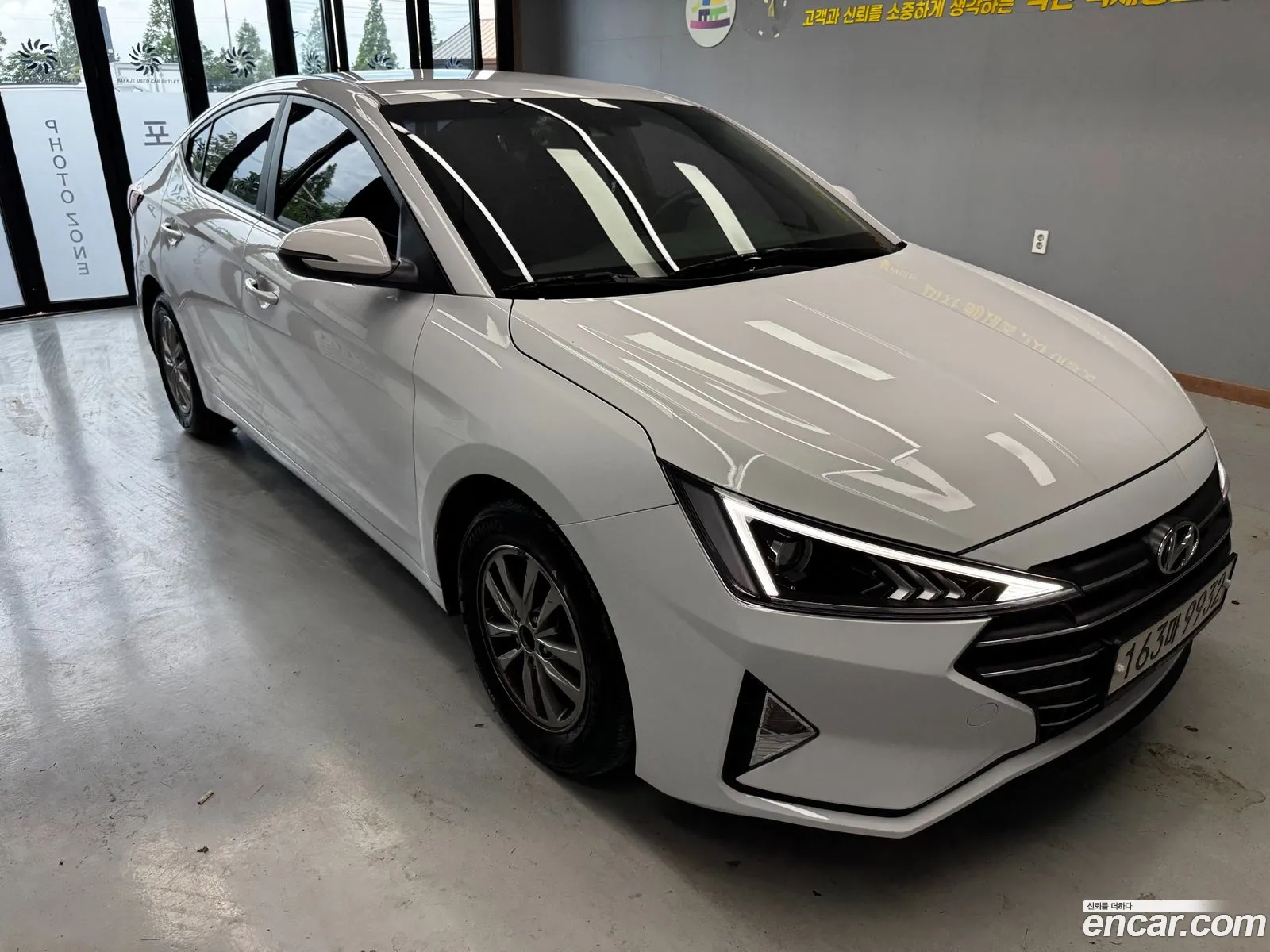 Hyundai Elantra AD 2019 — 3