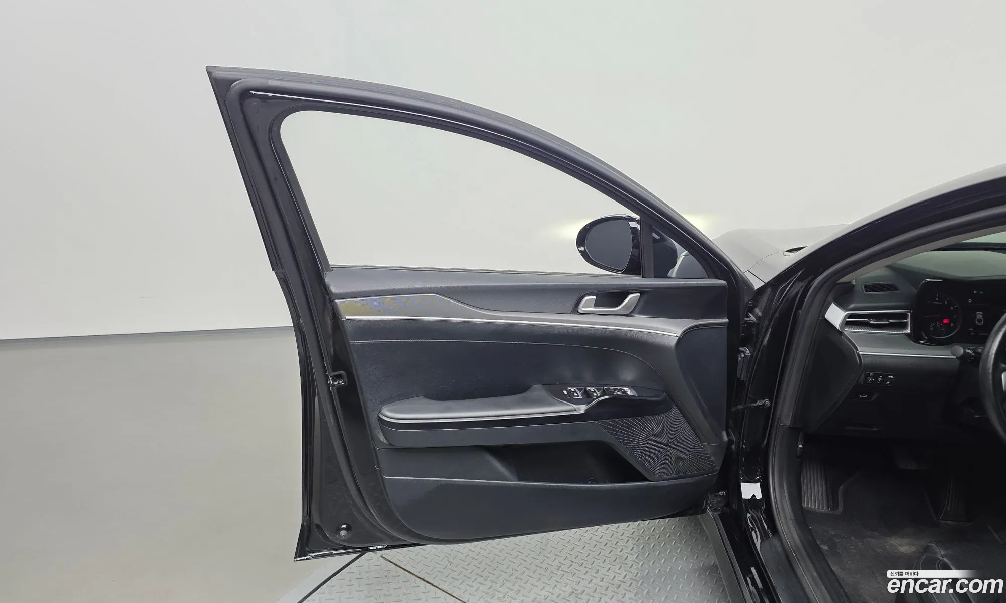 Kia K5 2023 KNAG741BBPA246466 — 19